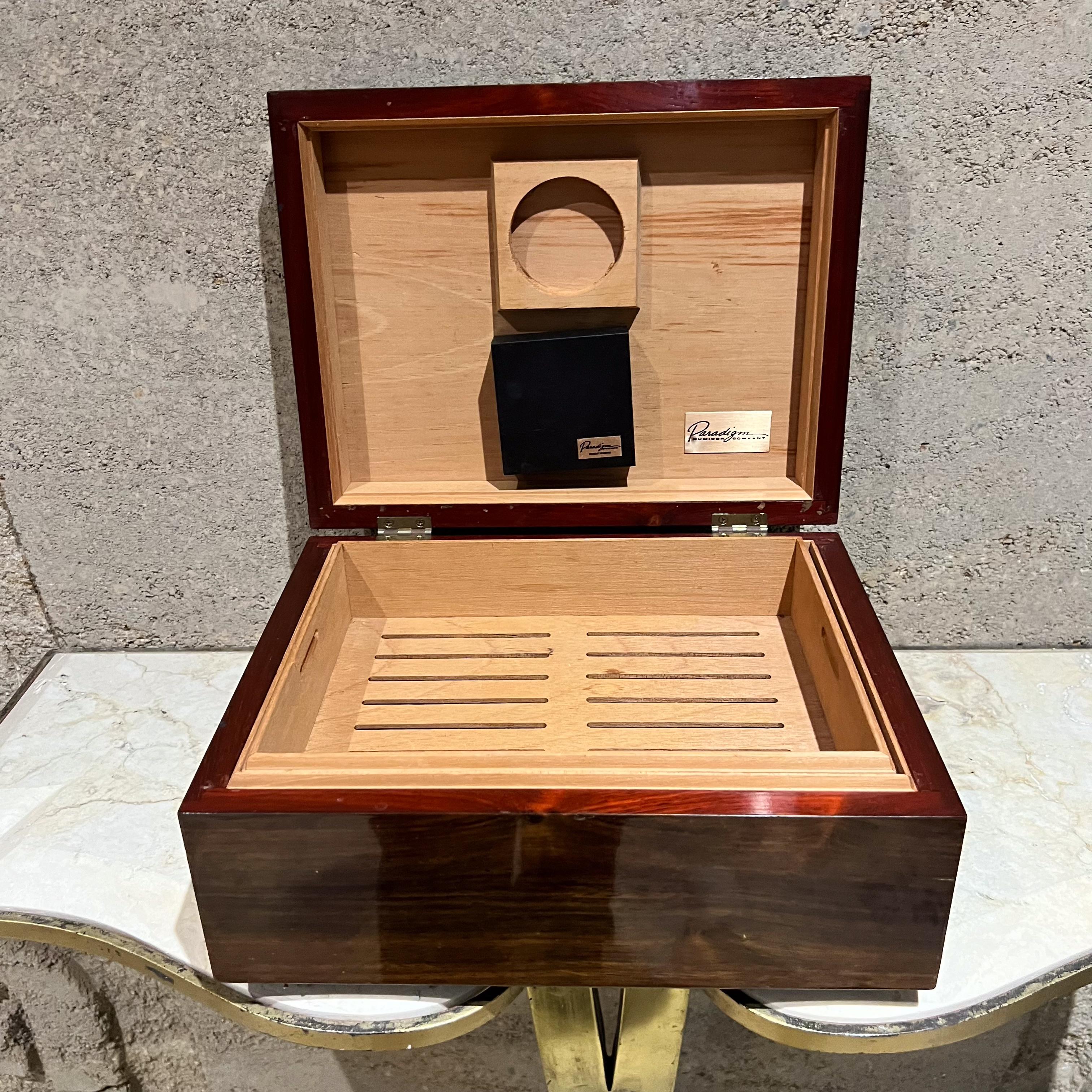 XX secolo Scatola per sigari Paradigm Humidor Company con intarsio in Wood Wood in vendita