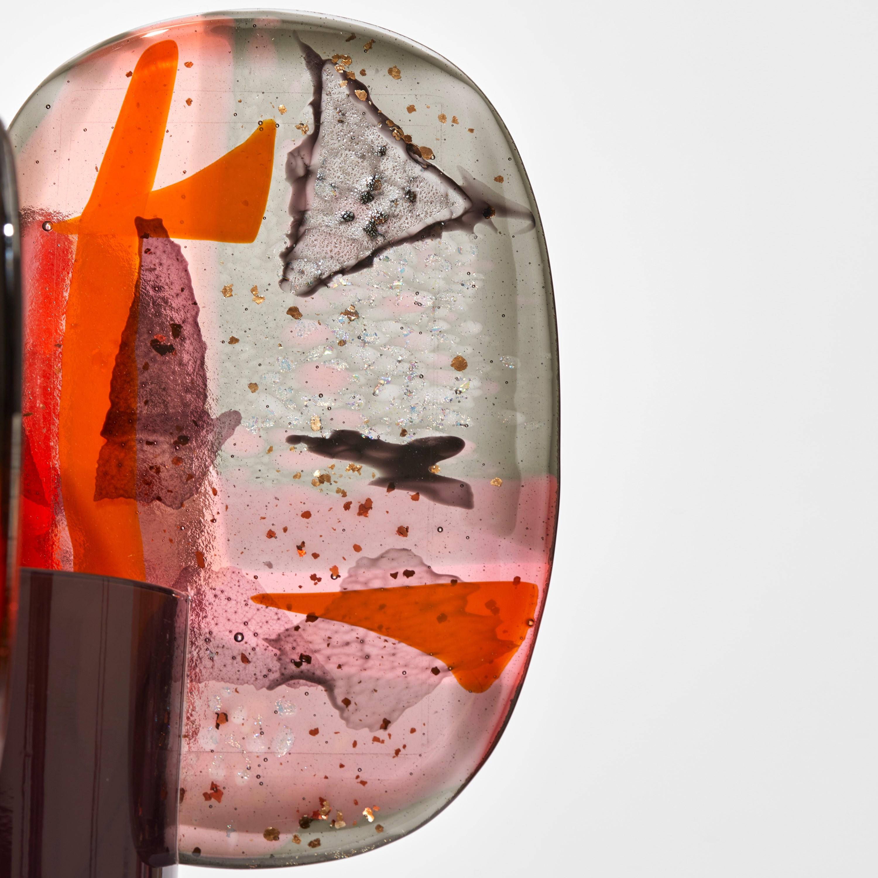 Paradise 02 aus Stapelia-Glasskulptur in Violett, Grau, Rot, Rot und Gold von Amy Cushing im Zustand „Neu“ im Angebot in London, GB