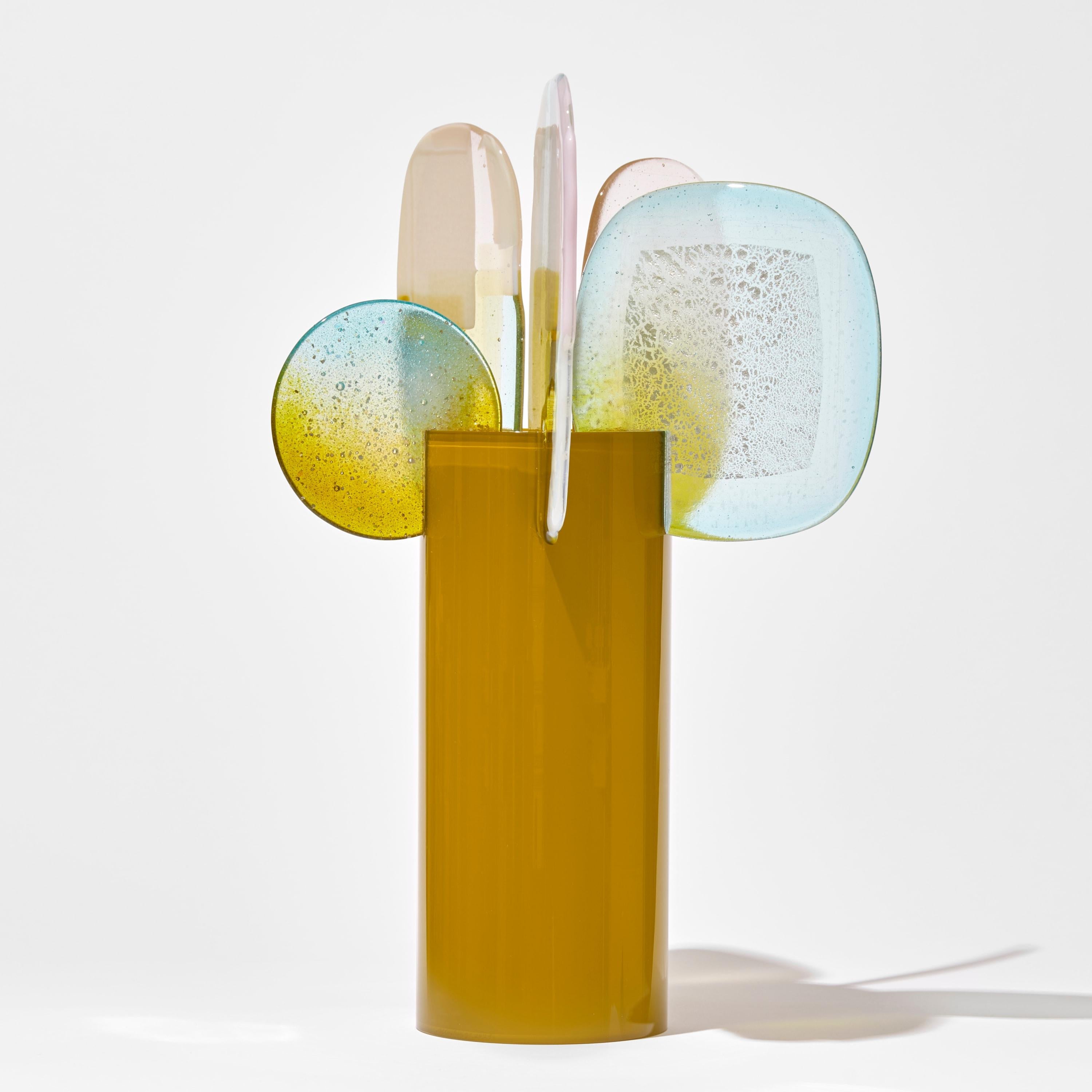 Organique Paradise 09 Chartreuse Quartz, ocre, rose et aqua sculpture d'Amy Cushing en vente