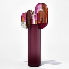 Paradise 10 Amazonica, eine lila, rosa, rote, rote und goldene Glasskulptur von Amy Cushing