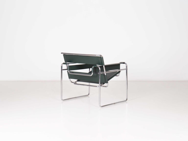 Italian Pair of Wassily Chairs by Marcel Breuer for Gavina For Sale