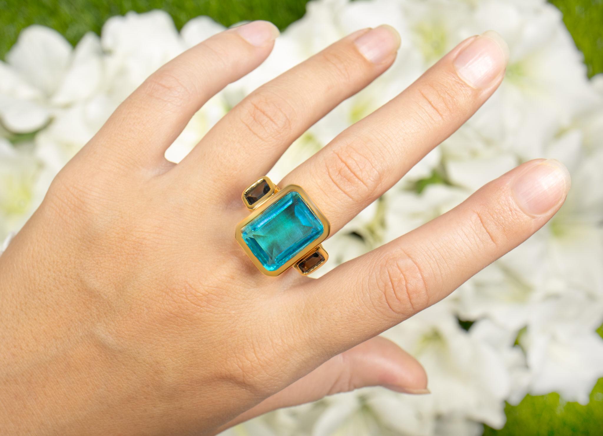 Women's or Men's Paraiba Quartz Ring London Blue Topaz 17 Carats 18K Yellow Gold Plated Silver For Sale