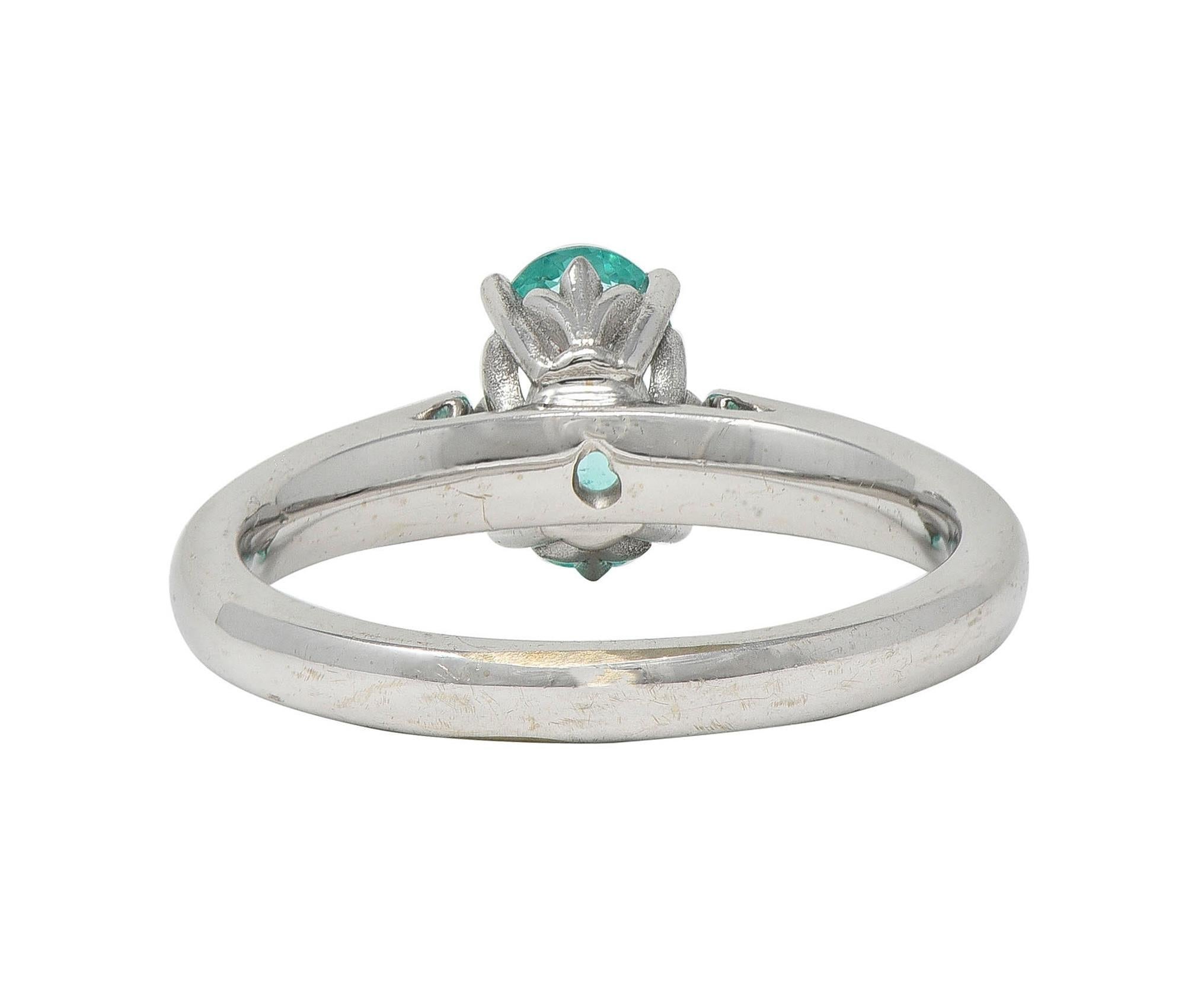 Women's or Men's Paraiba Tourmaline 18 Karat White Gold Solitaire Gemstone Ring GIA For Sale
