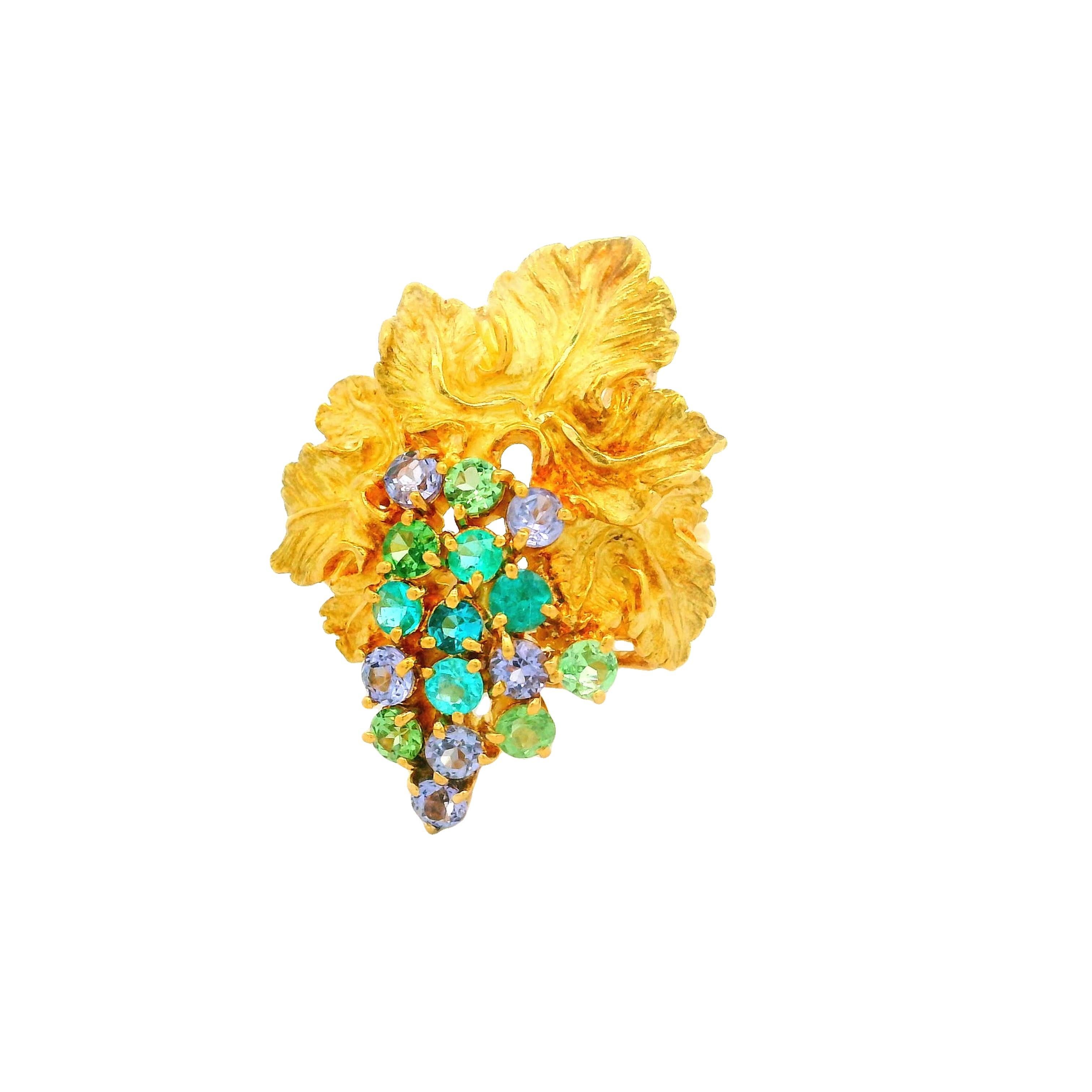 Modern Paraiba Tourmaline 18k Yellow Gold Grape-Leaf Ring For Sale