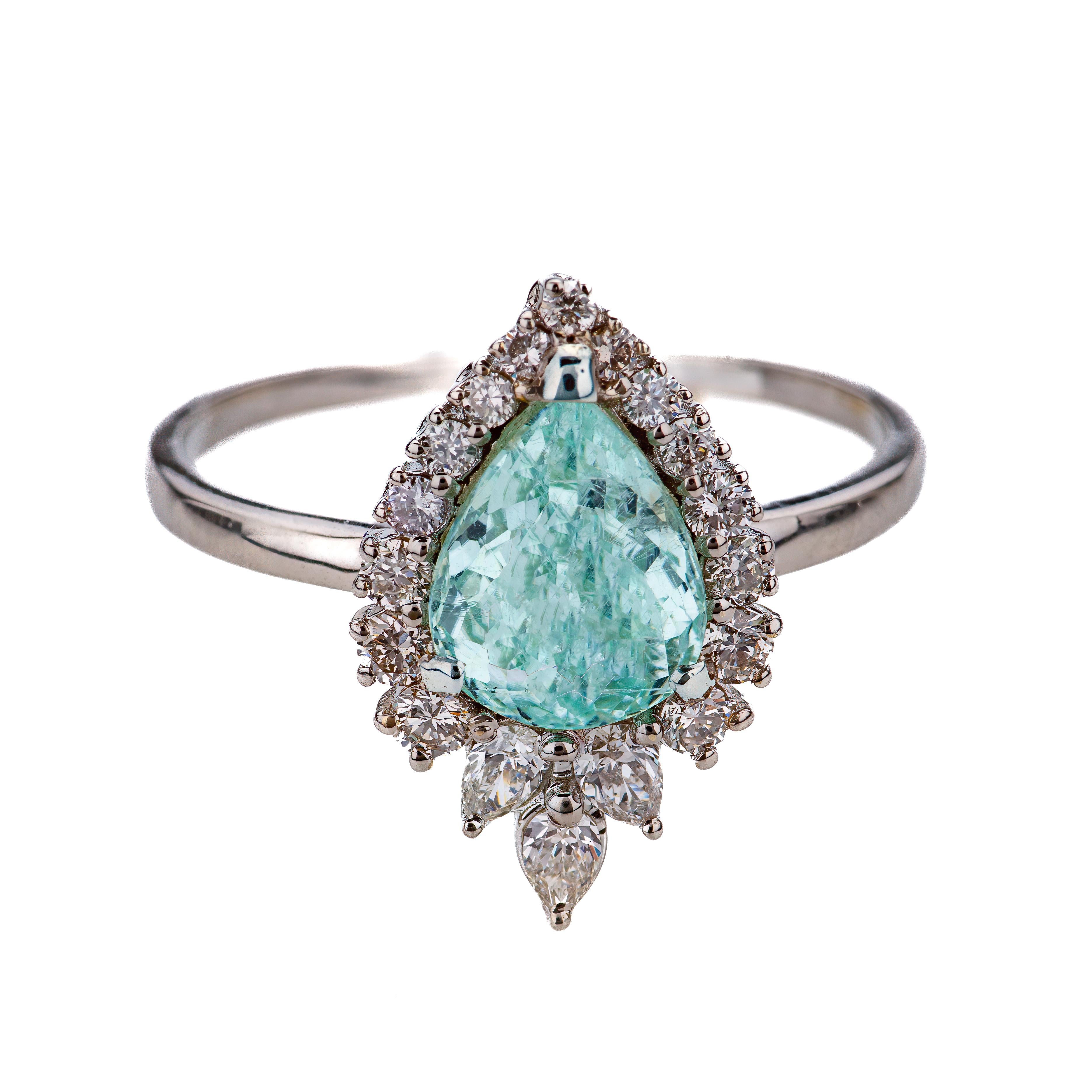 Bague cocktail en or blanc 18 carats avec tourmaline Paraiba et diamants en vente 2