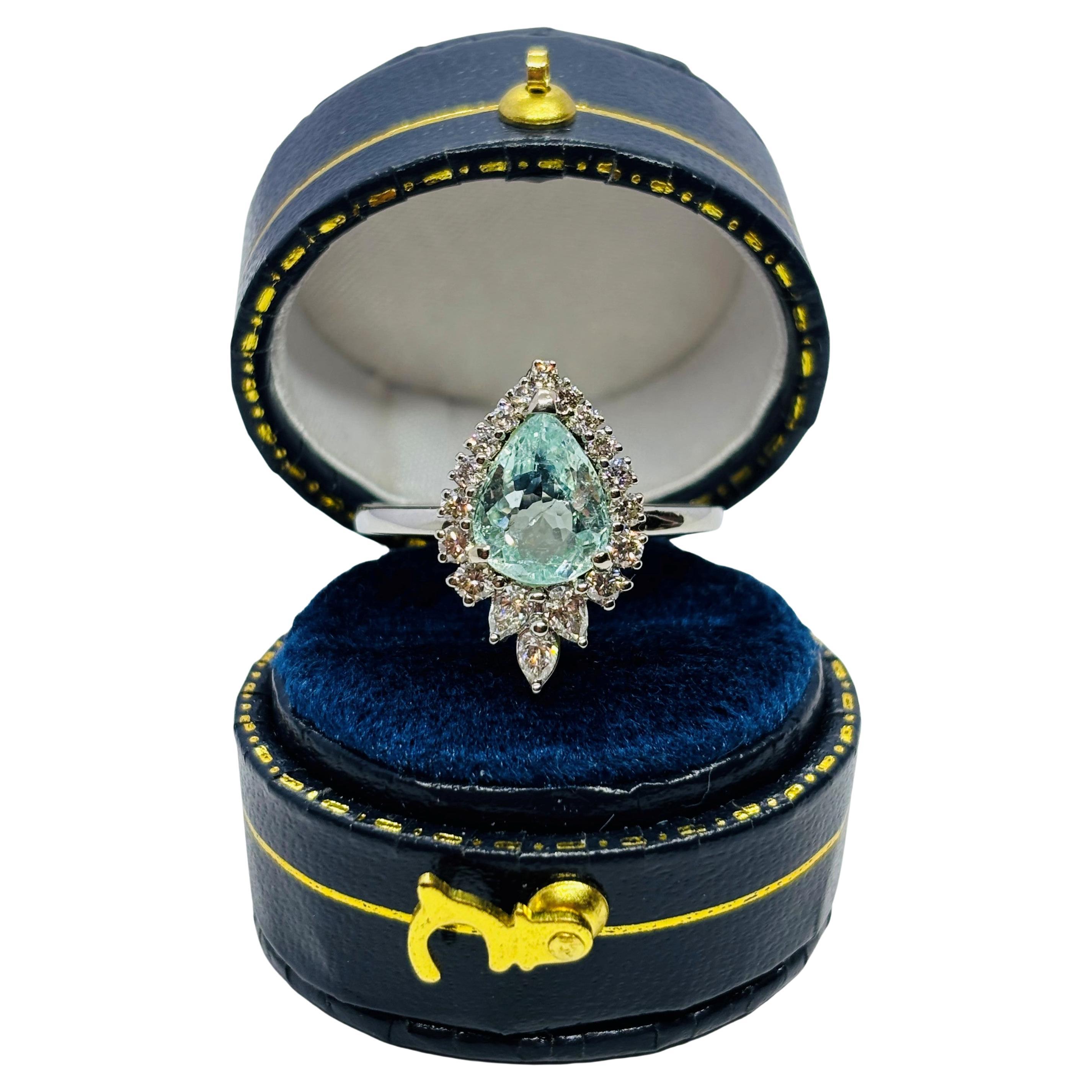 Bague cocktail en or blanc 18 carats avec tourmaline Paraiba et diamants en vente