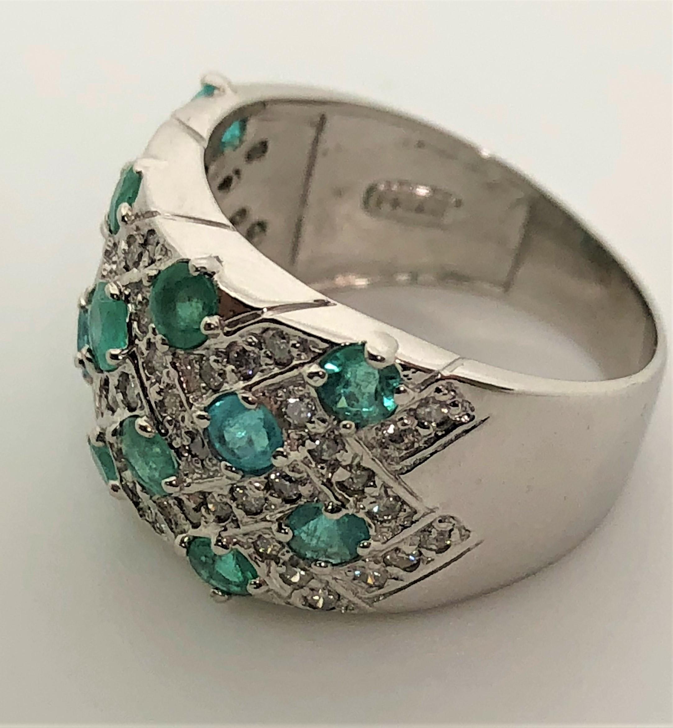 Round Cut Paraiba Tourmaline Emerald Diamond Band Ring