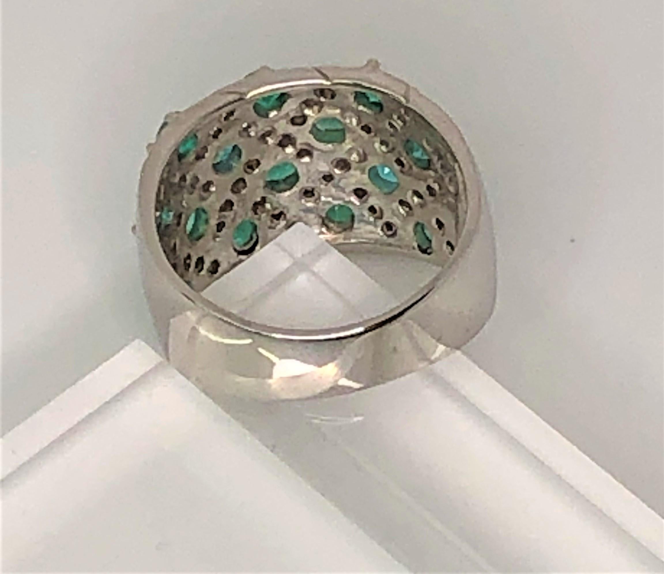 Paraiba Tourmaline Emerald Diamond Band Ring In Good Condition In Cincinnati, OH