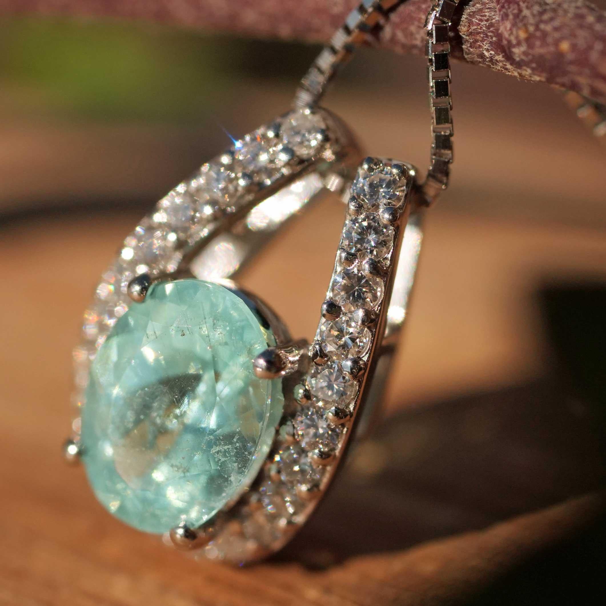 Pendentif Tourmaline Paraiba Platine avec Chaîne 1.22 ct 0.28 ct Lagune Color Neuf - En vente à Viena, Viena