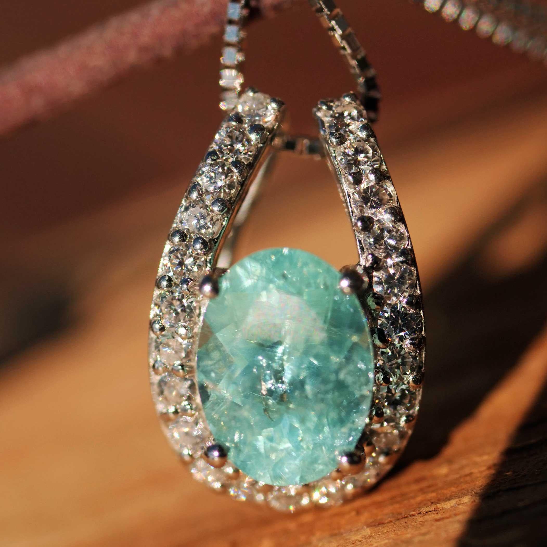 Pendentif Tourmaline Paraiba Platine avec Chaîne 1.22 ct 0.28 ct Lagune Color Unisexe en vente