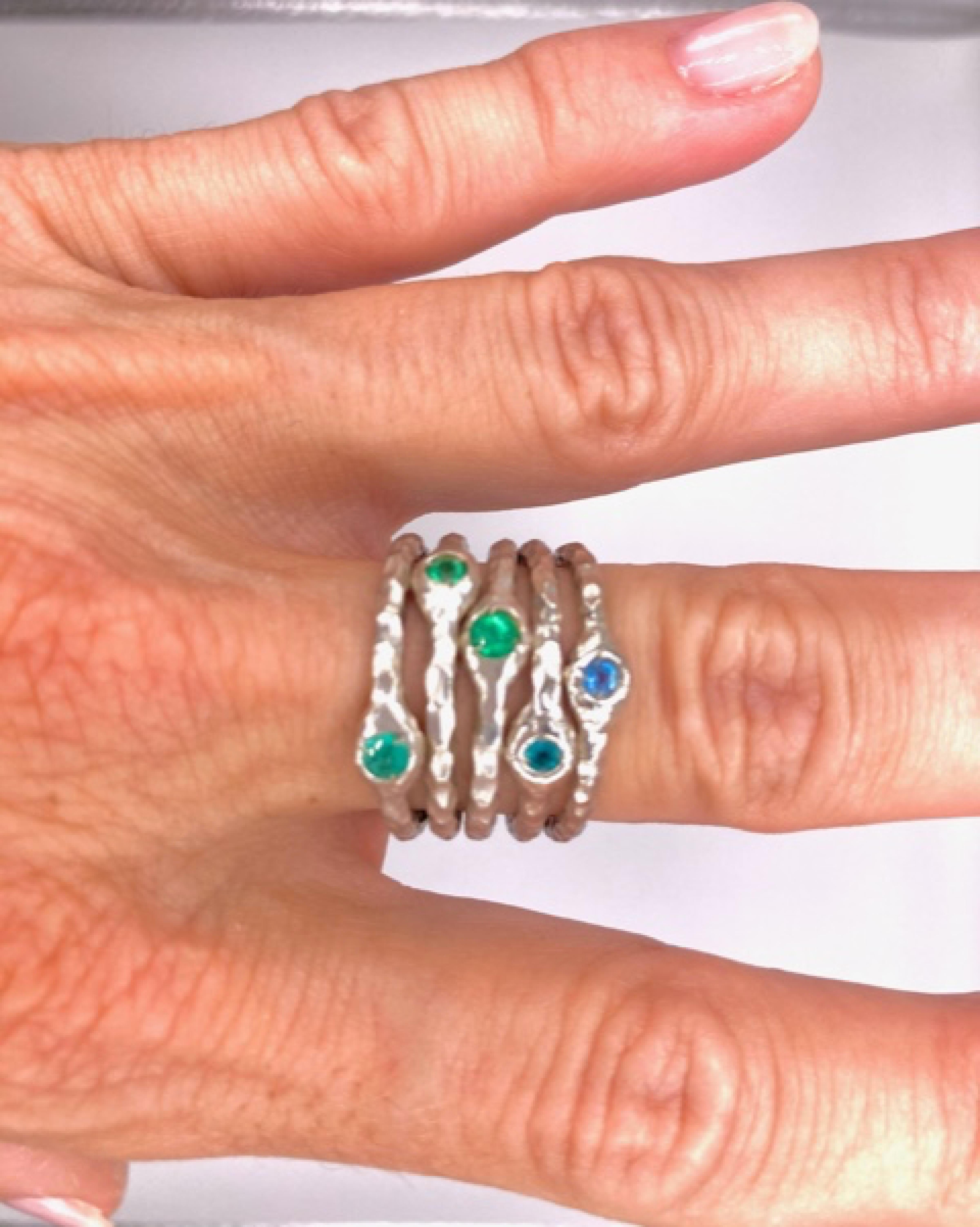 Paraiba Tourmaline Stackable Rings 18 Kt White Gold In New Condition In Los Angeles, CA