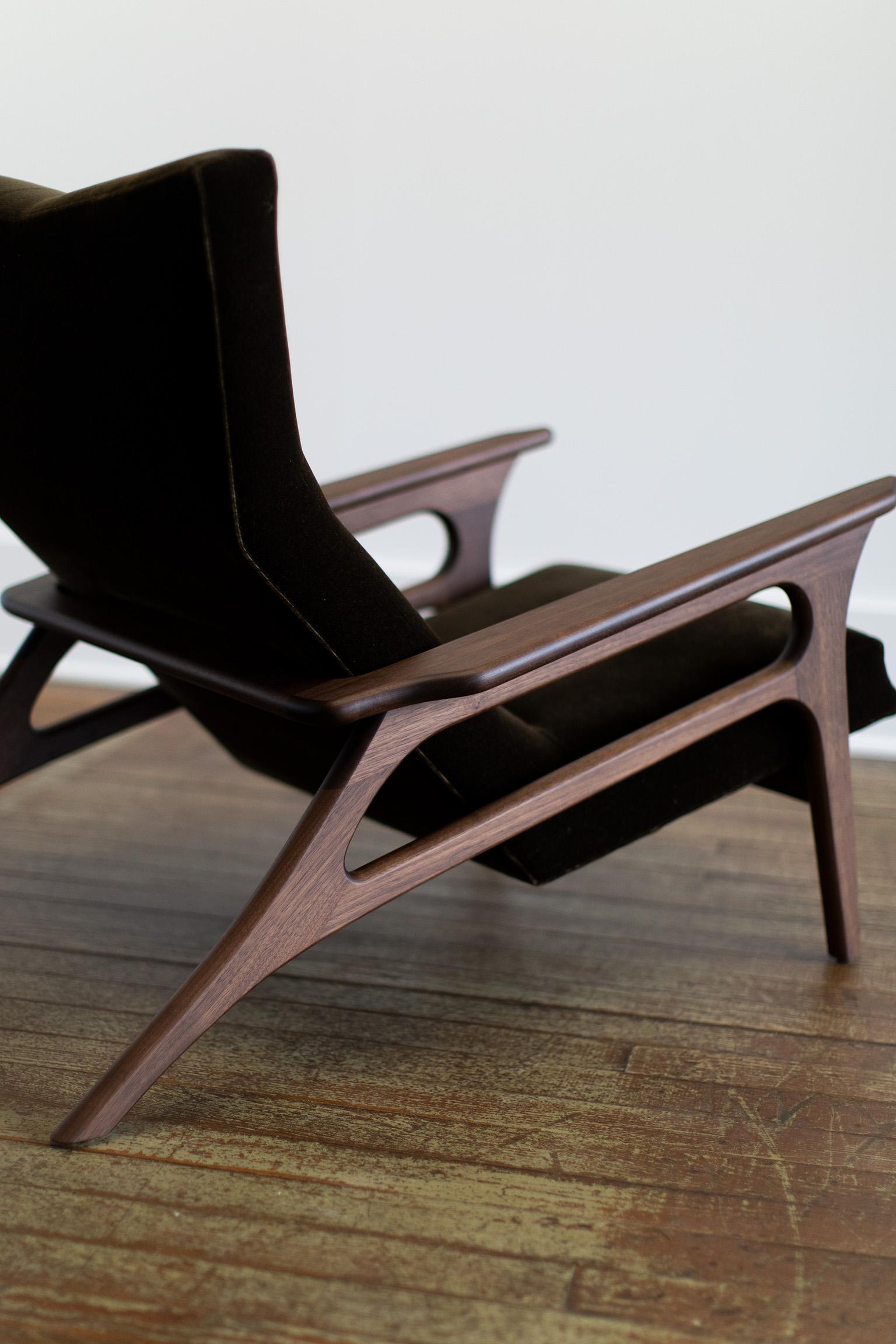 Paralax-Loungesessel, Nussbaum und braunes Mohair, für Craft Associates (Moderne der Mitte des Jahrhunderts) im Angebot