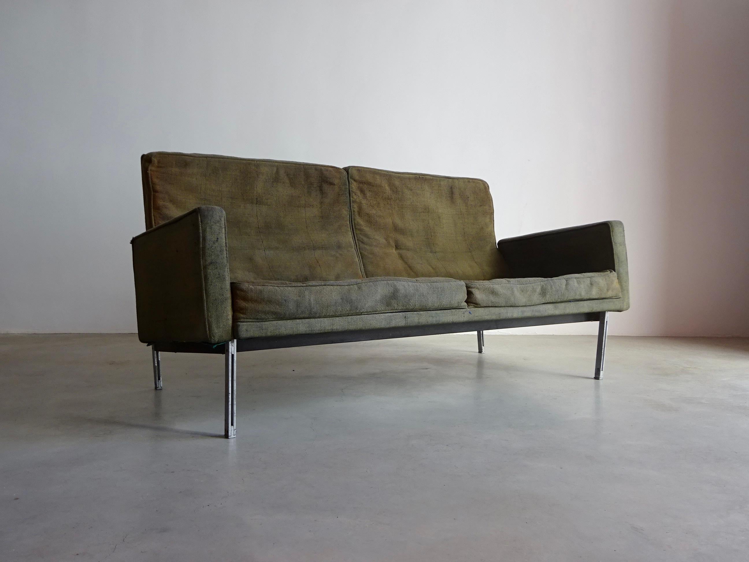 Parallel Bar Sofa, Model 57, by Florence Knol, USA, 1960s. For Sale 3