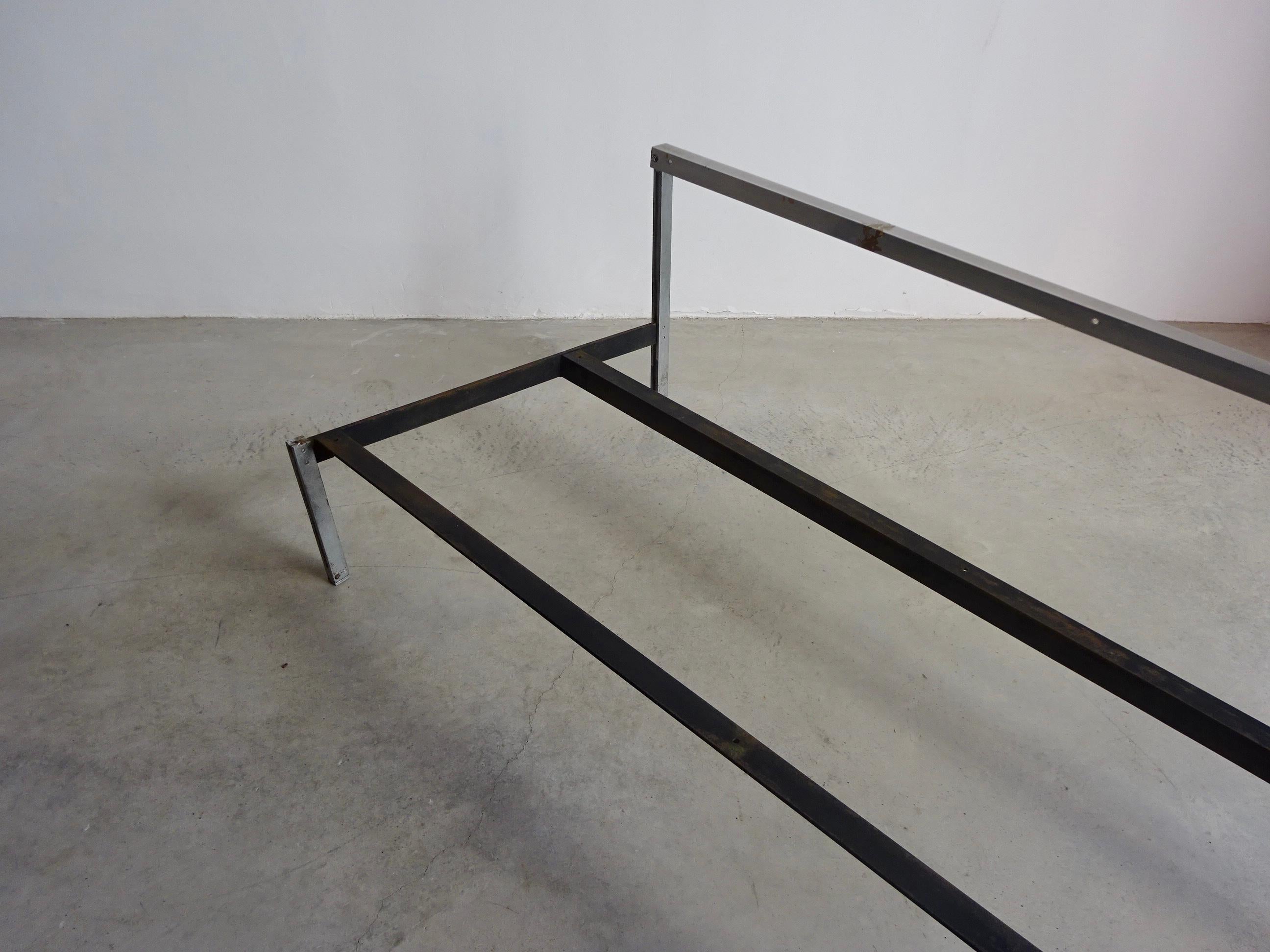 Parallel Bar Sofa, Model 57, by Florence Knol, USA, 1960s. For Sale 4