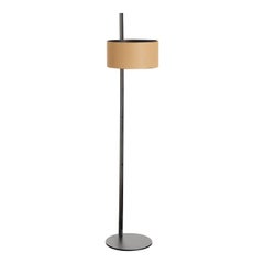 Lampada da terra Parallel di Victor Vasilev per Oluce