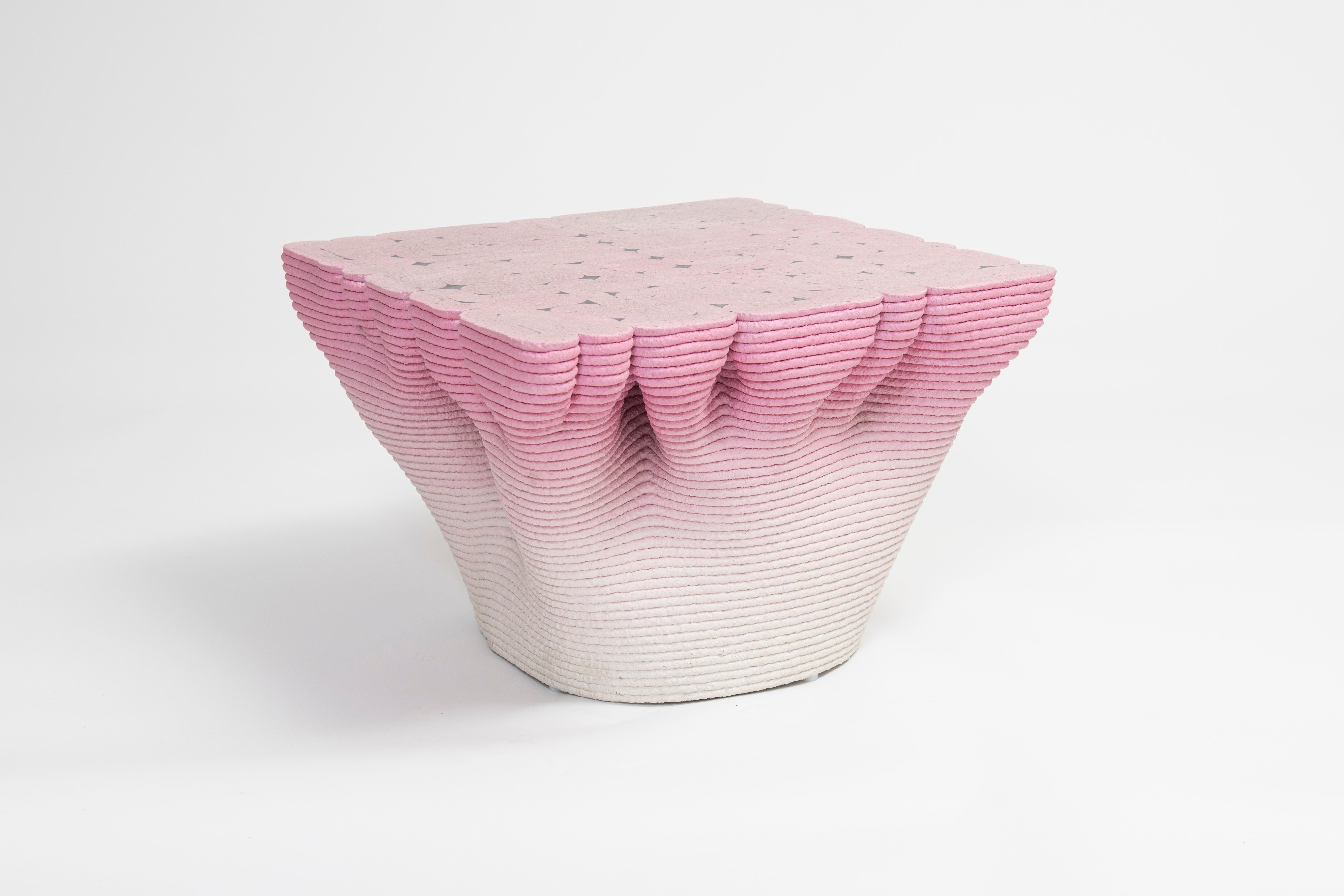 Paramorph Tisch in Rosa (Österreichisch) im Angebot