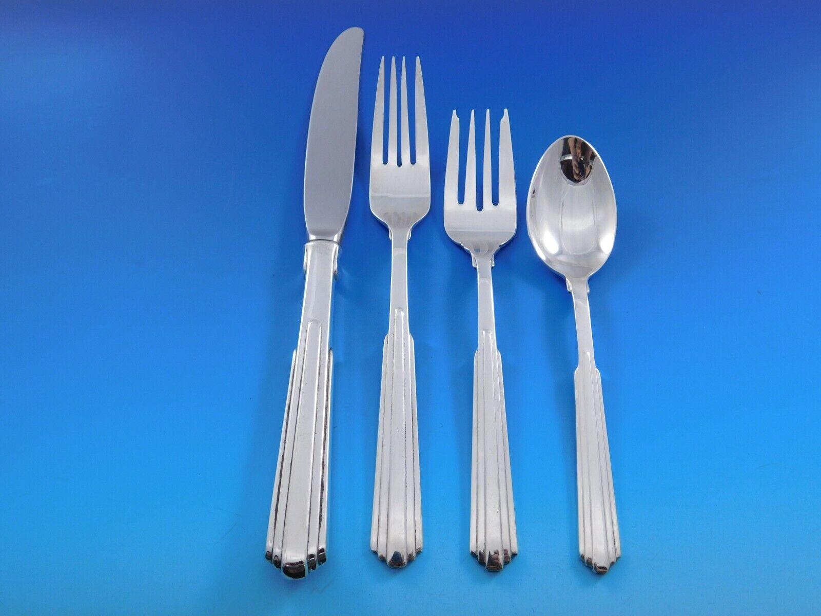 Paramount by Kirk Sterling Silver Flatware Set for 12 Service 66 pieces in Chest In Excellent Condition For Sale In Big Bend, WI