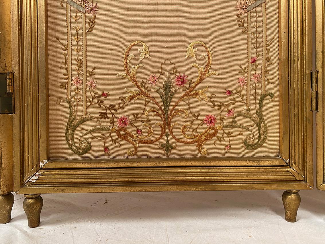 Paravent en bois doré de style Louis XVI, vers 1900 3