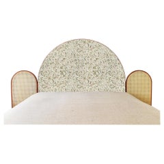 Cadre de lit rembourré Paravent idéal avec cannage et métal de couleur brique