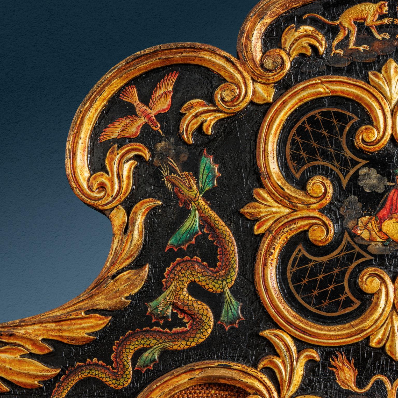 Lacquered Chinoiserie-style screen. Italy, second quarter 19th century For Sale