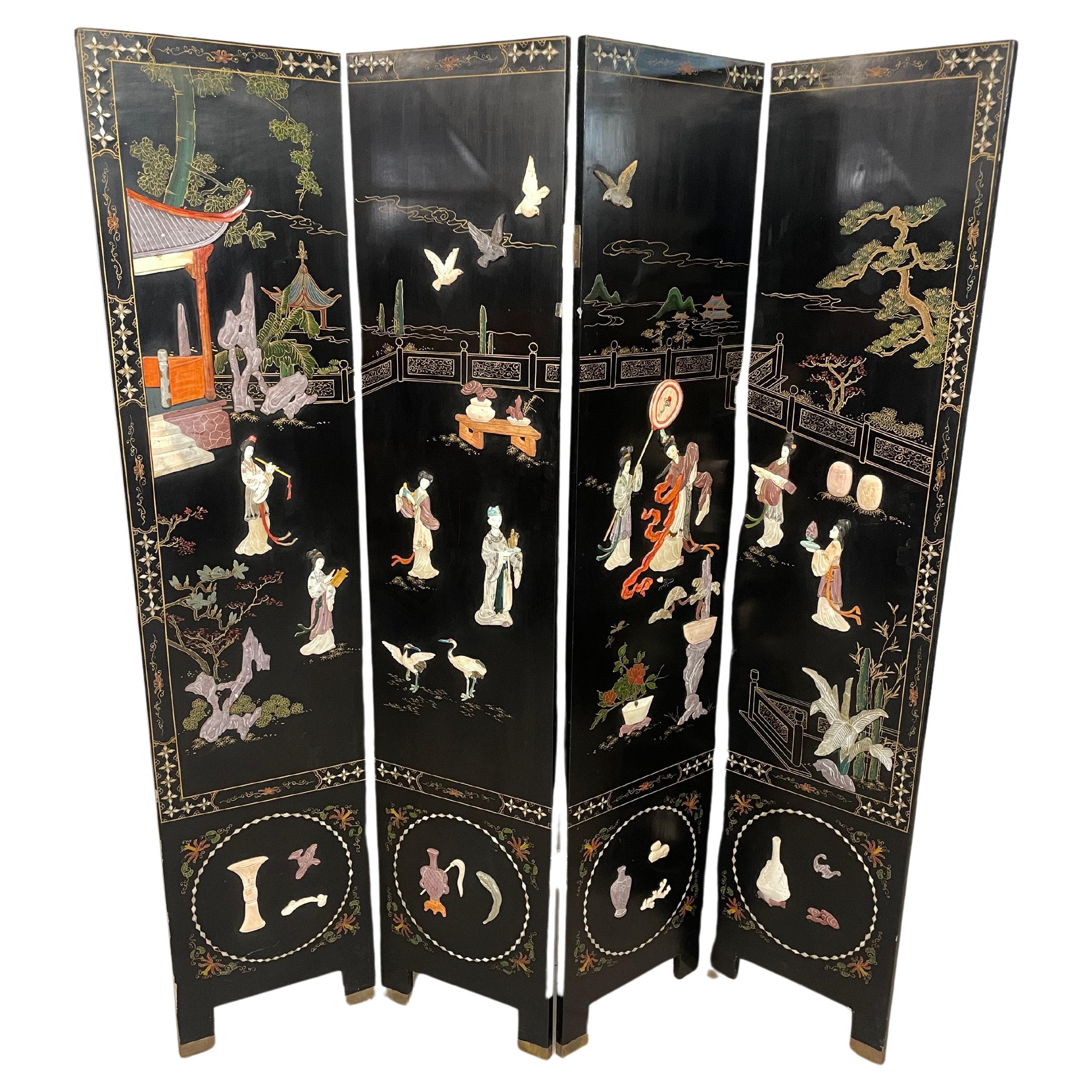 Lacquered wood screen and soapstone decoration, first half of the 20th century