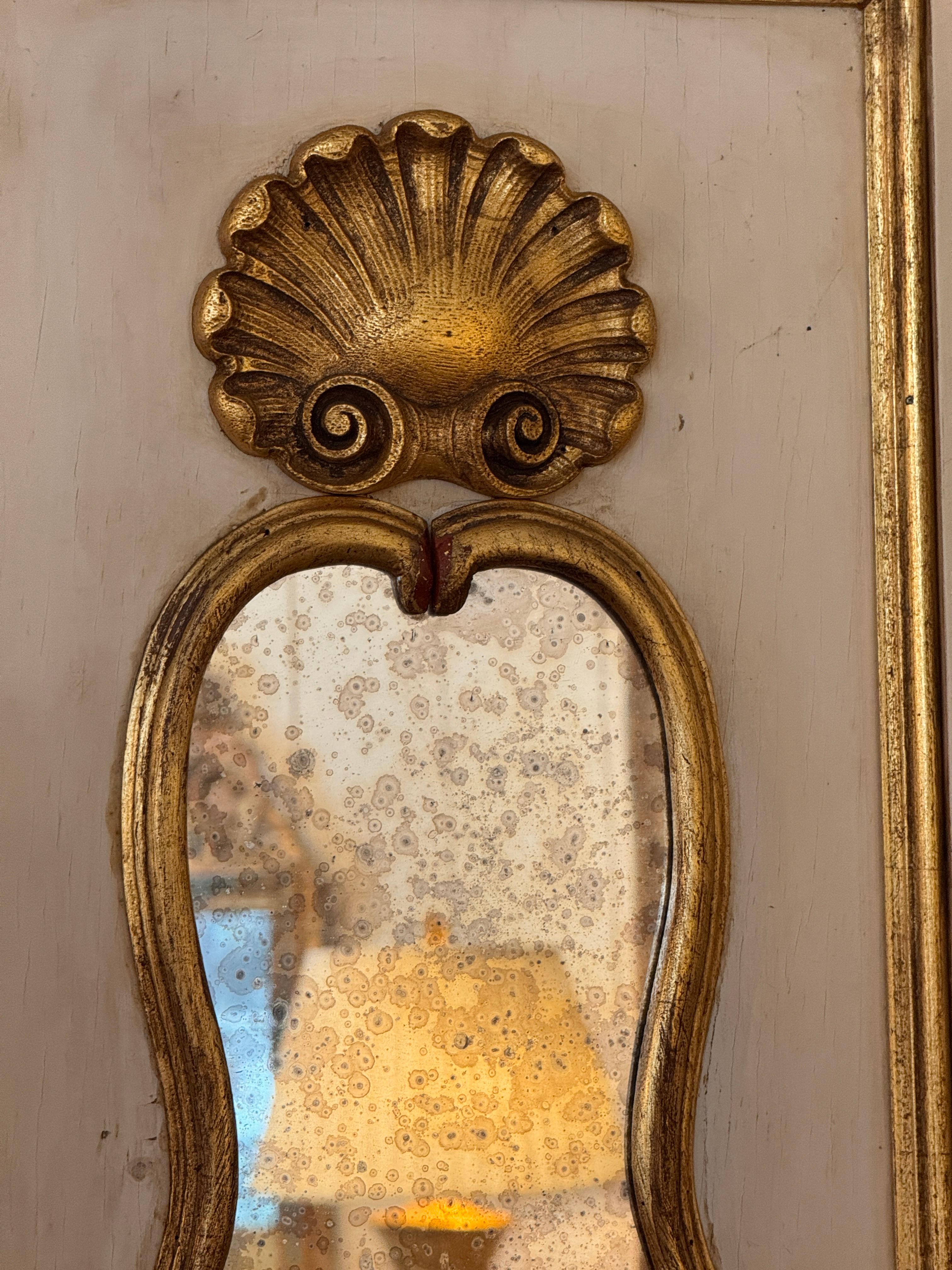 Parcel-Gilt and Painted Mirrored Screen im Angebot 5