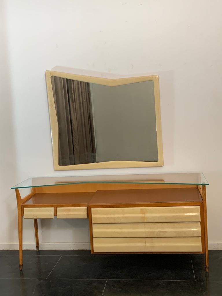 Parchment Brass Chest of Drawers with Mirror by Silvio Cavatorta, Set of 2  In Good Condition For Sale In Montelabbate, PU