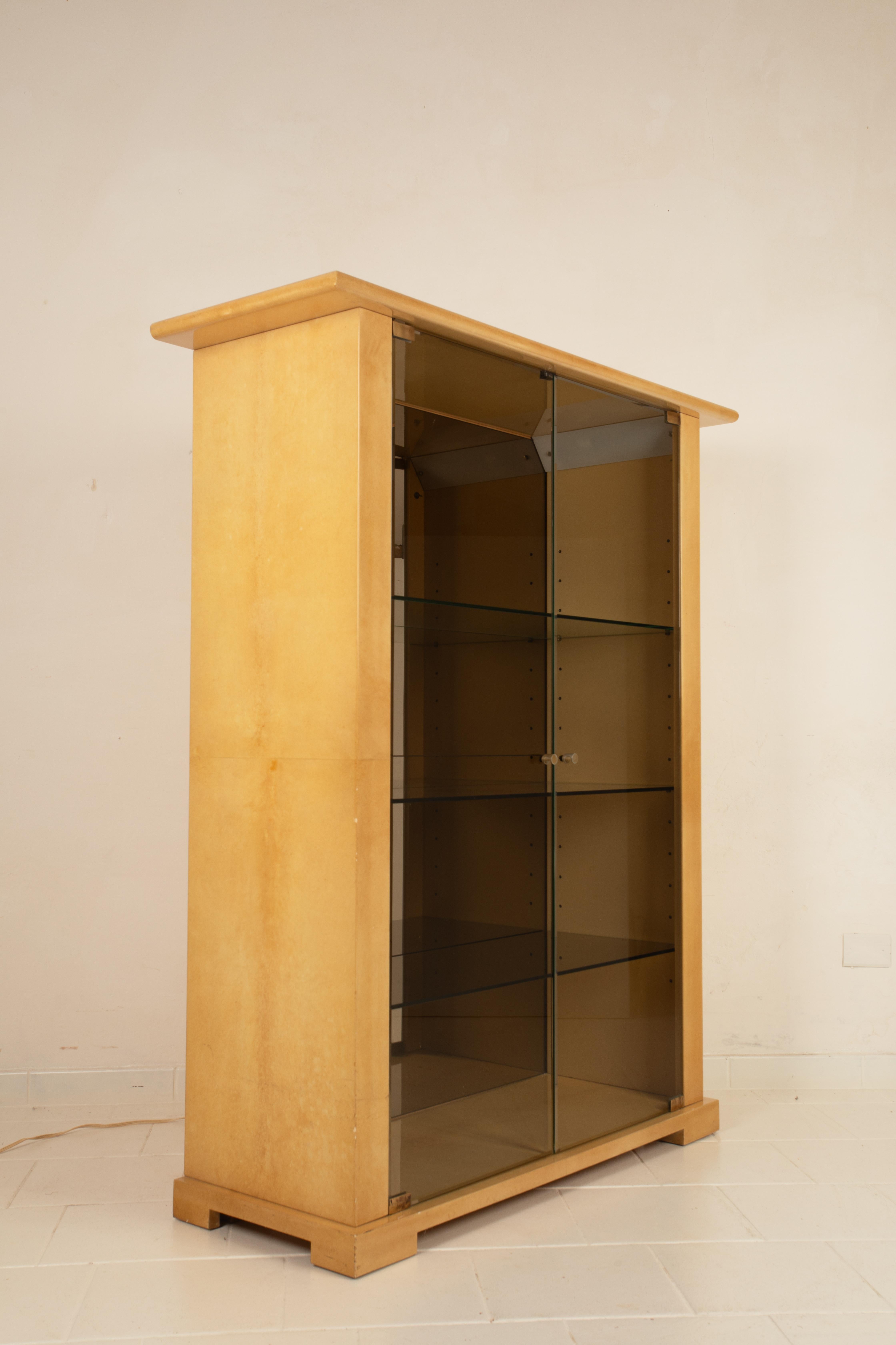Aldo Tura Rationalist Parchment Display Cabinet, Model 2100, by Tura Milano, 1970 For Sale