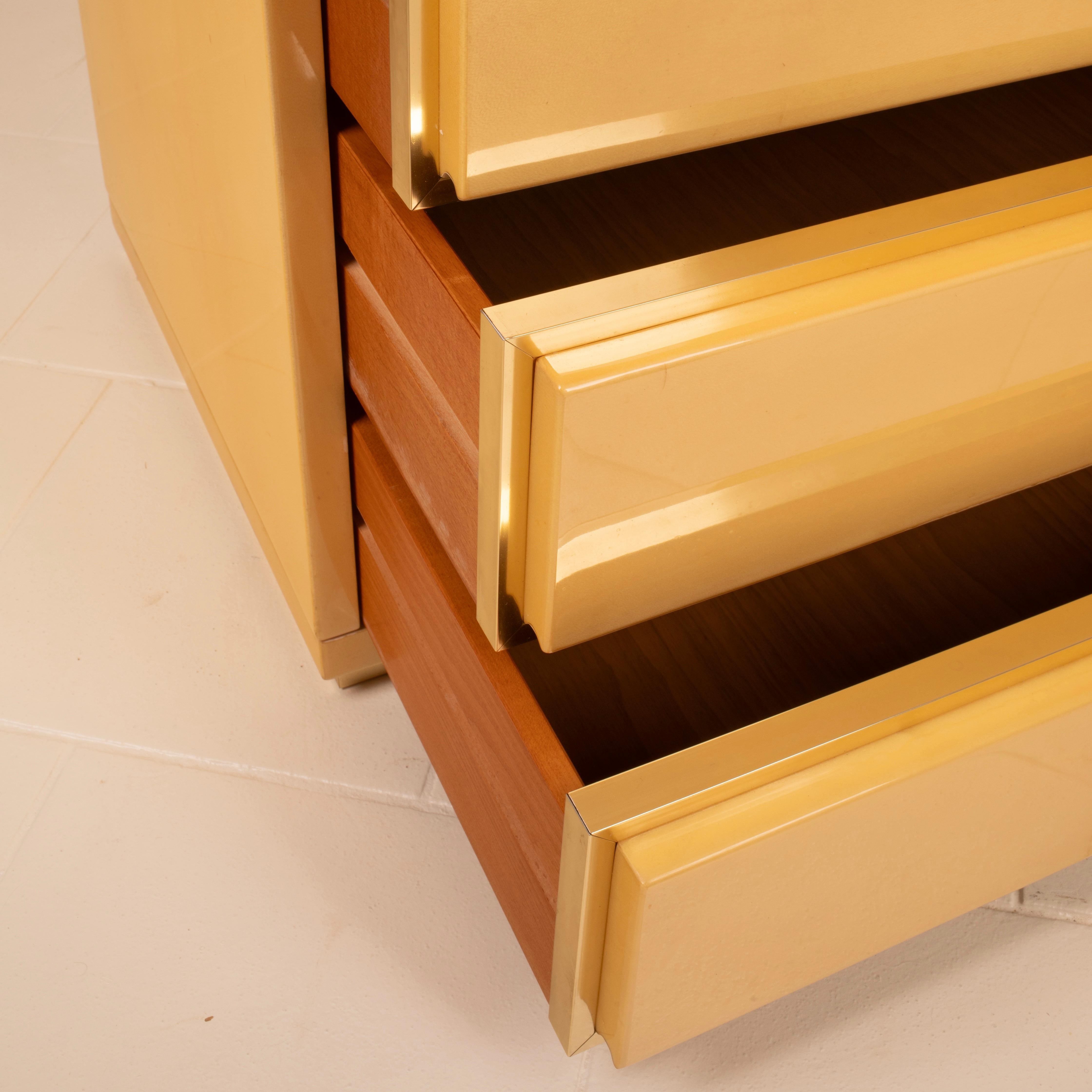 Parchment Chest of Drawers by Aldo Tura for Tura Milano en vente 5