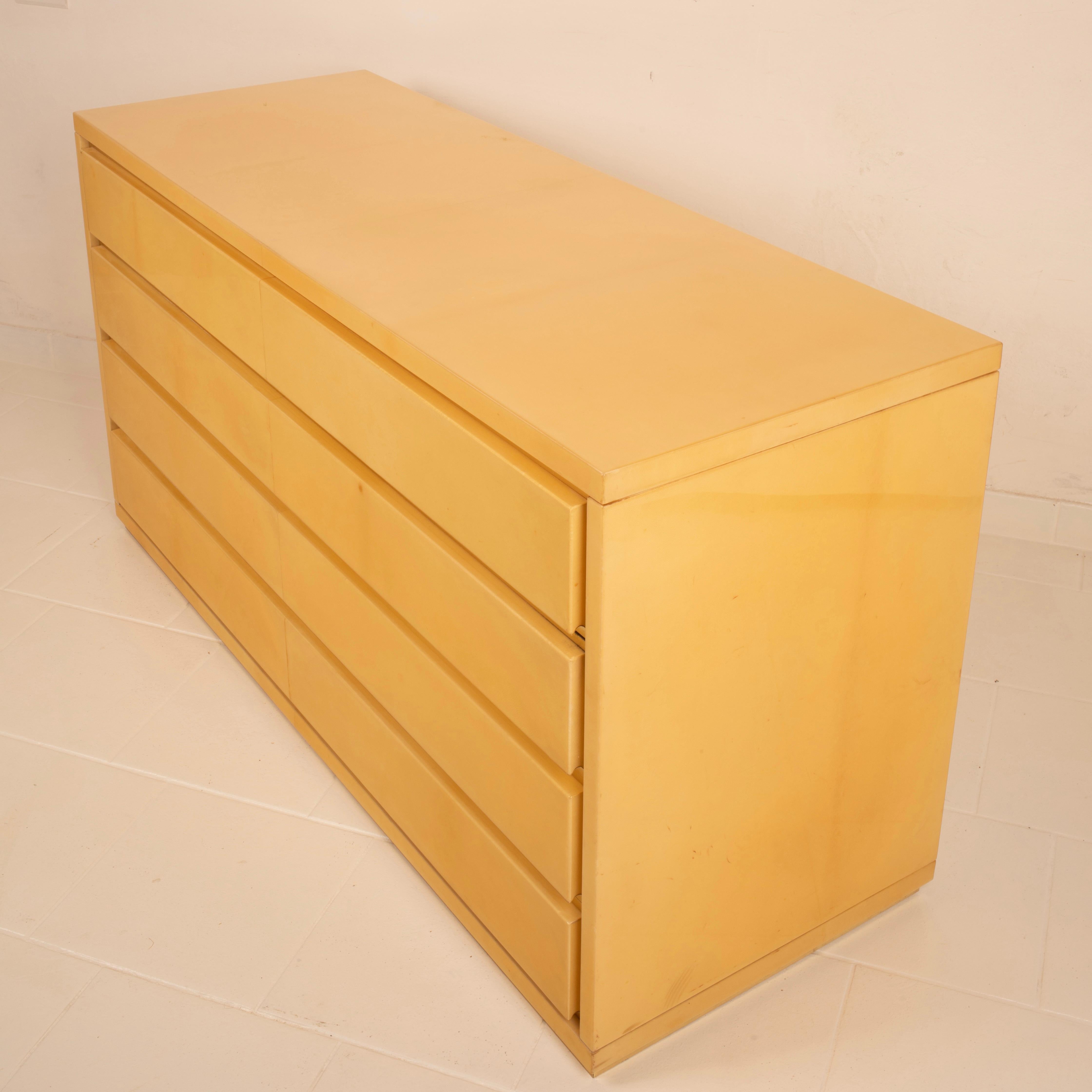 Parchment Chest of Drawers by Aldo Tura for Tura Milano en vente 8