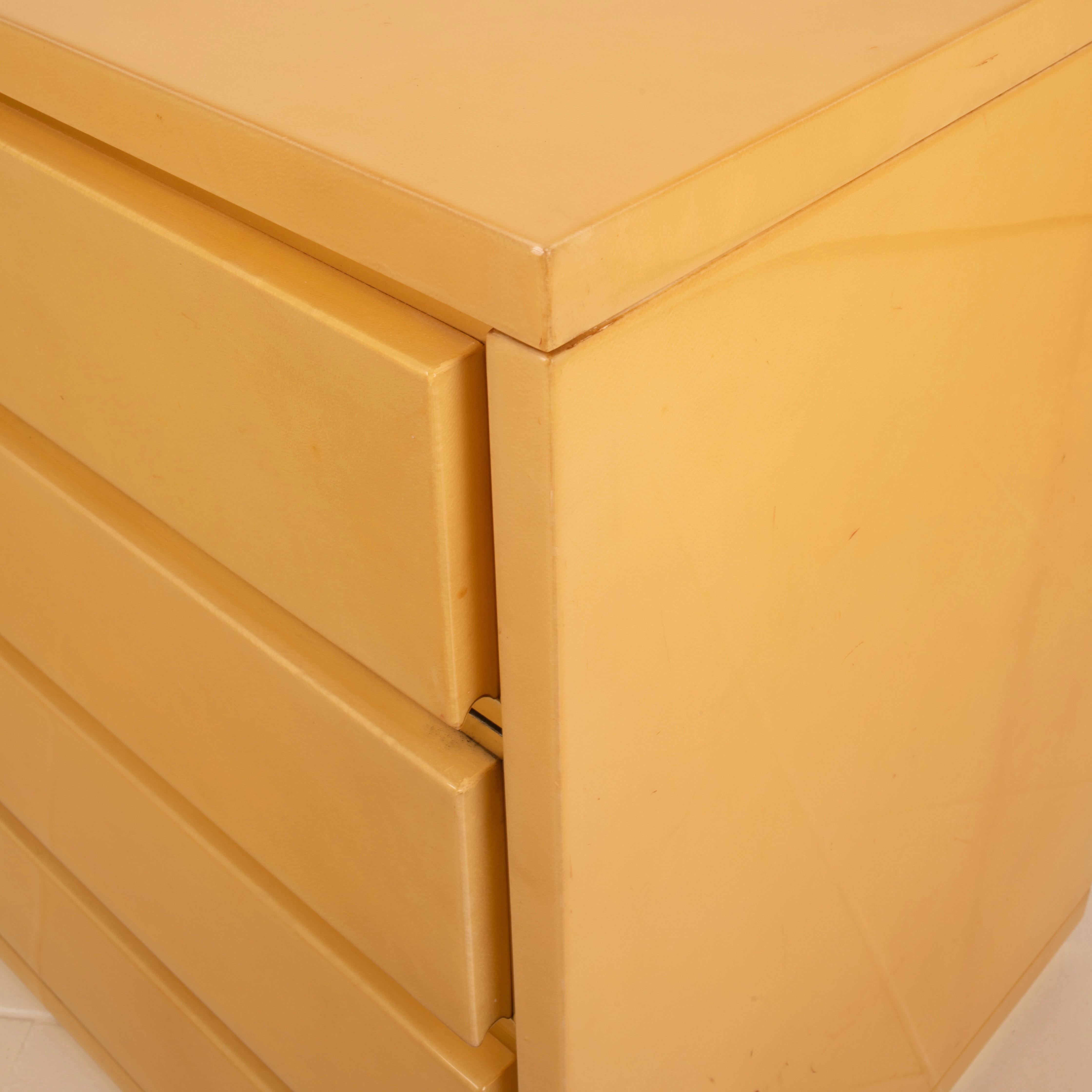 Parchment Chest of Drawers by Aldo Tura for Tura Milano en vente 14