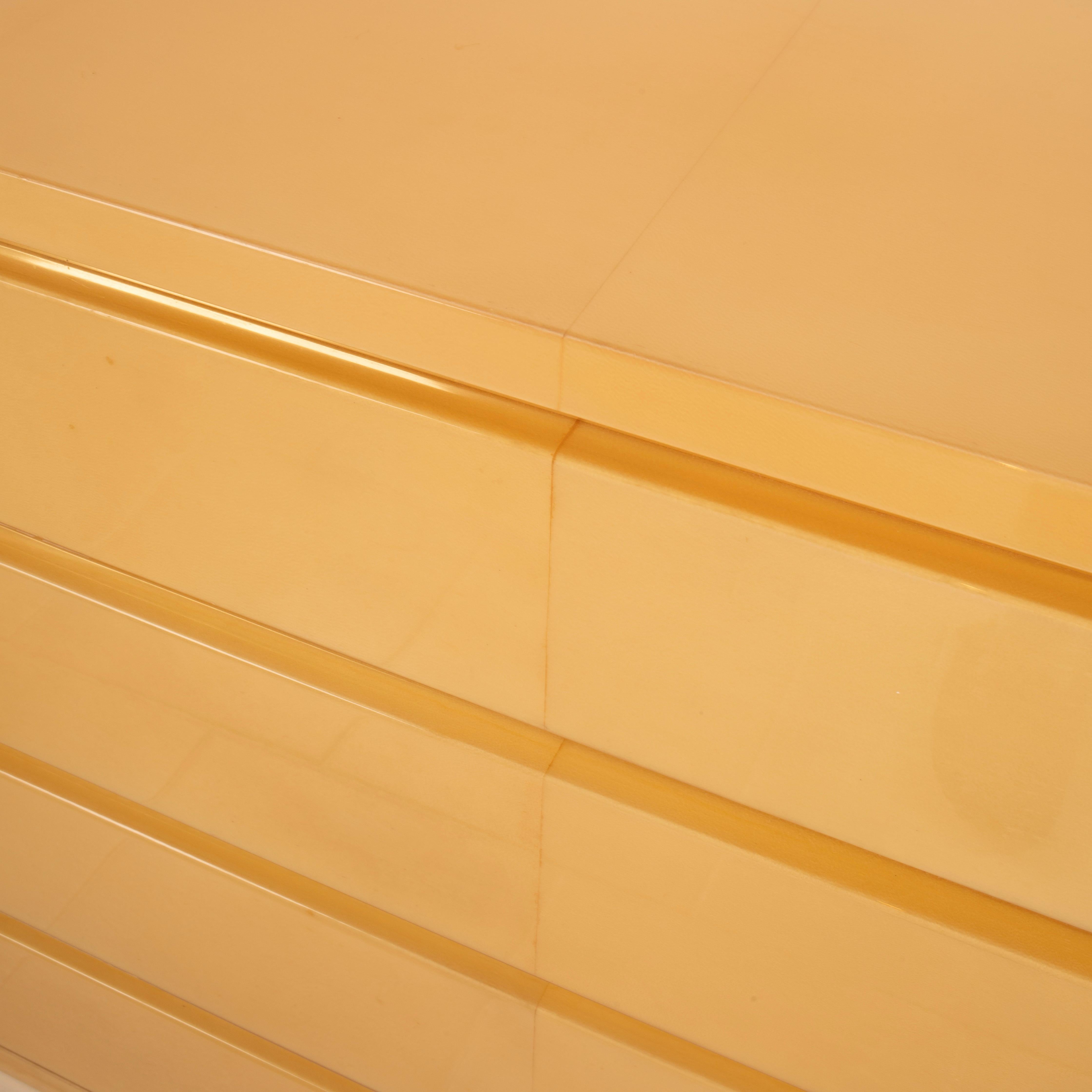 Parchment Chest of Drawers by Aldo Tura for Tura Milano Bon état - En vente à Conversano, IT