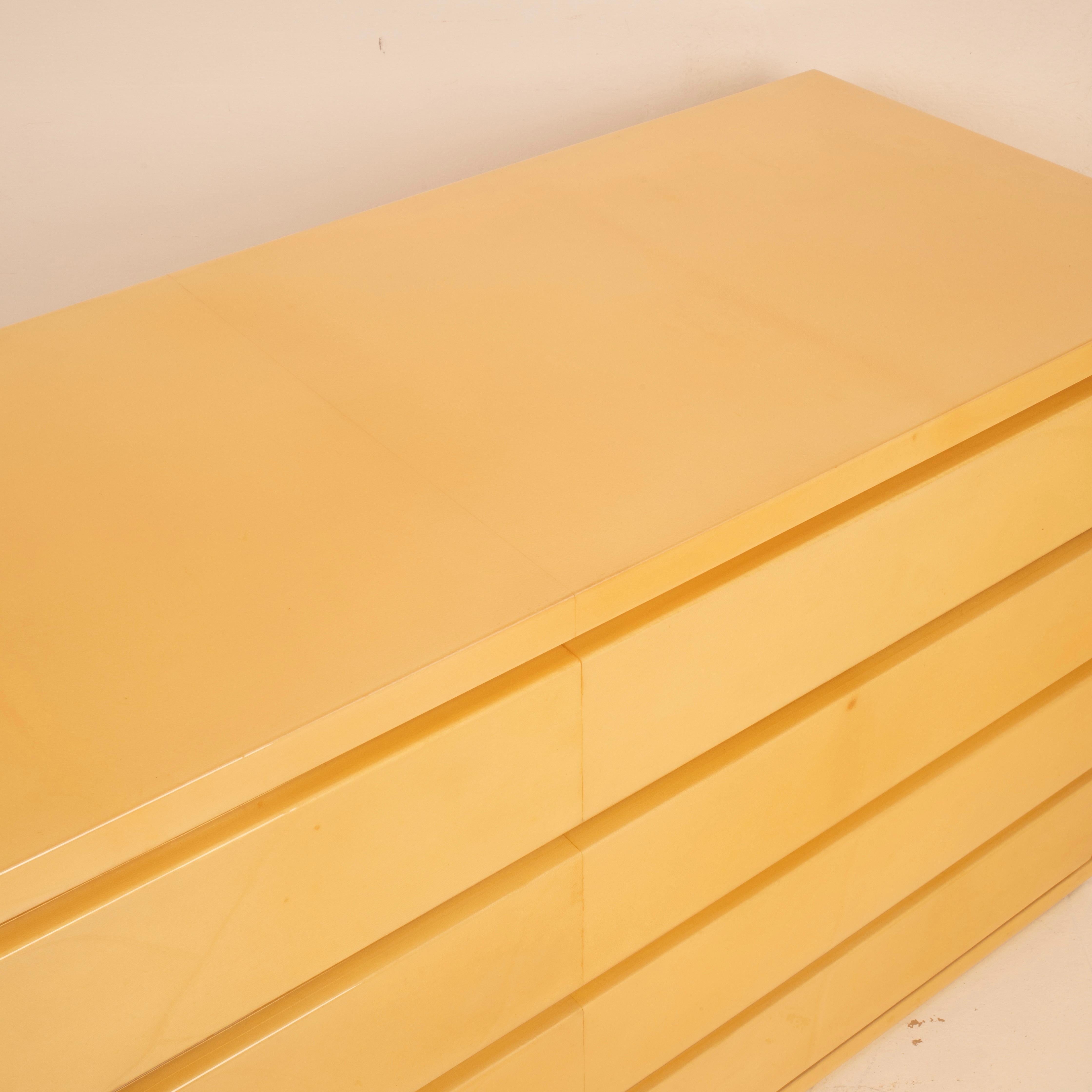 Parchment Chest of Drawers by Aldo Tura for Tura Milano en vente 2