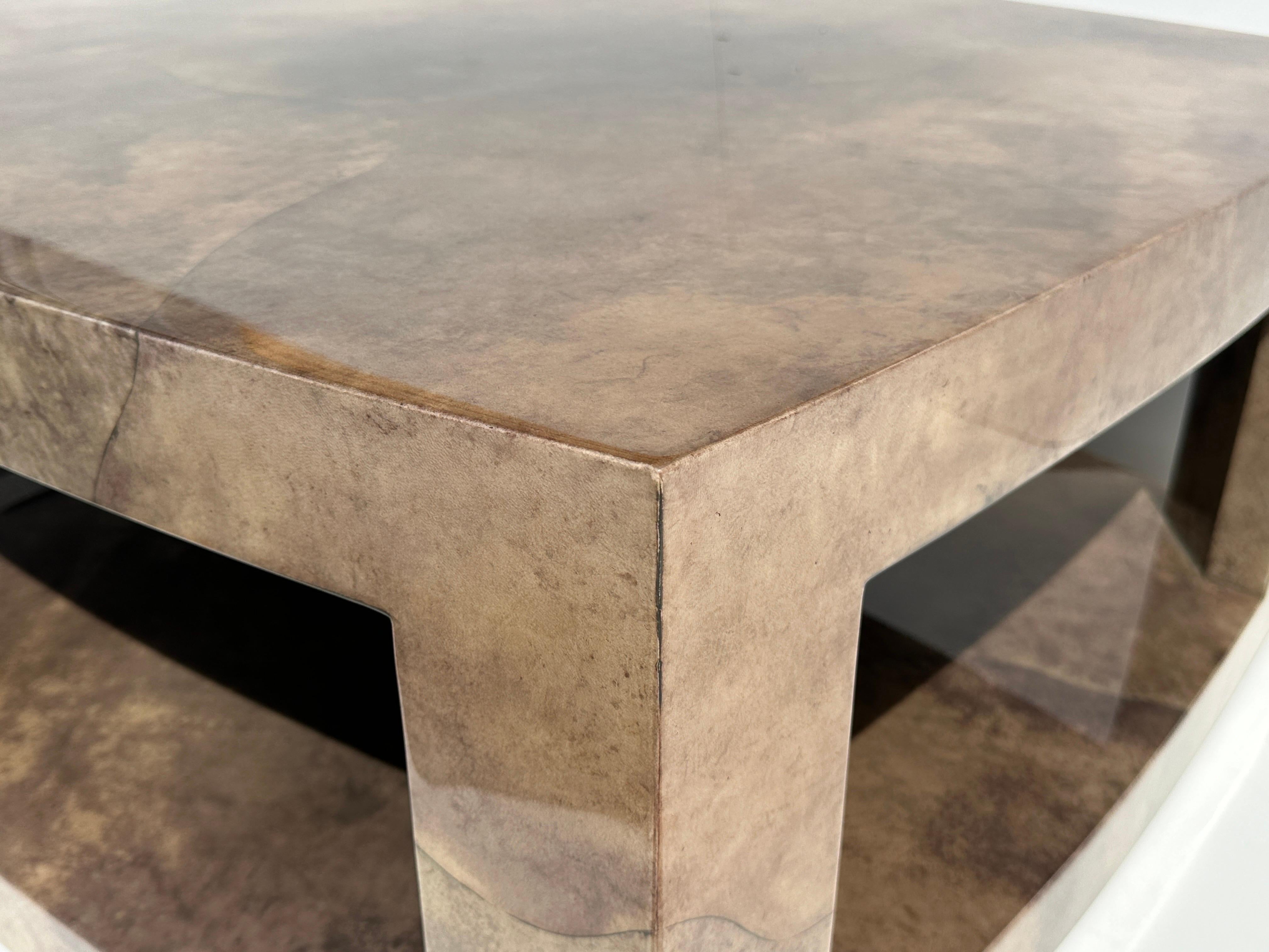 Table basse en parchemin de J. Robert Scott en vente 3