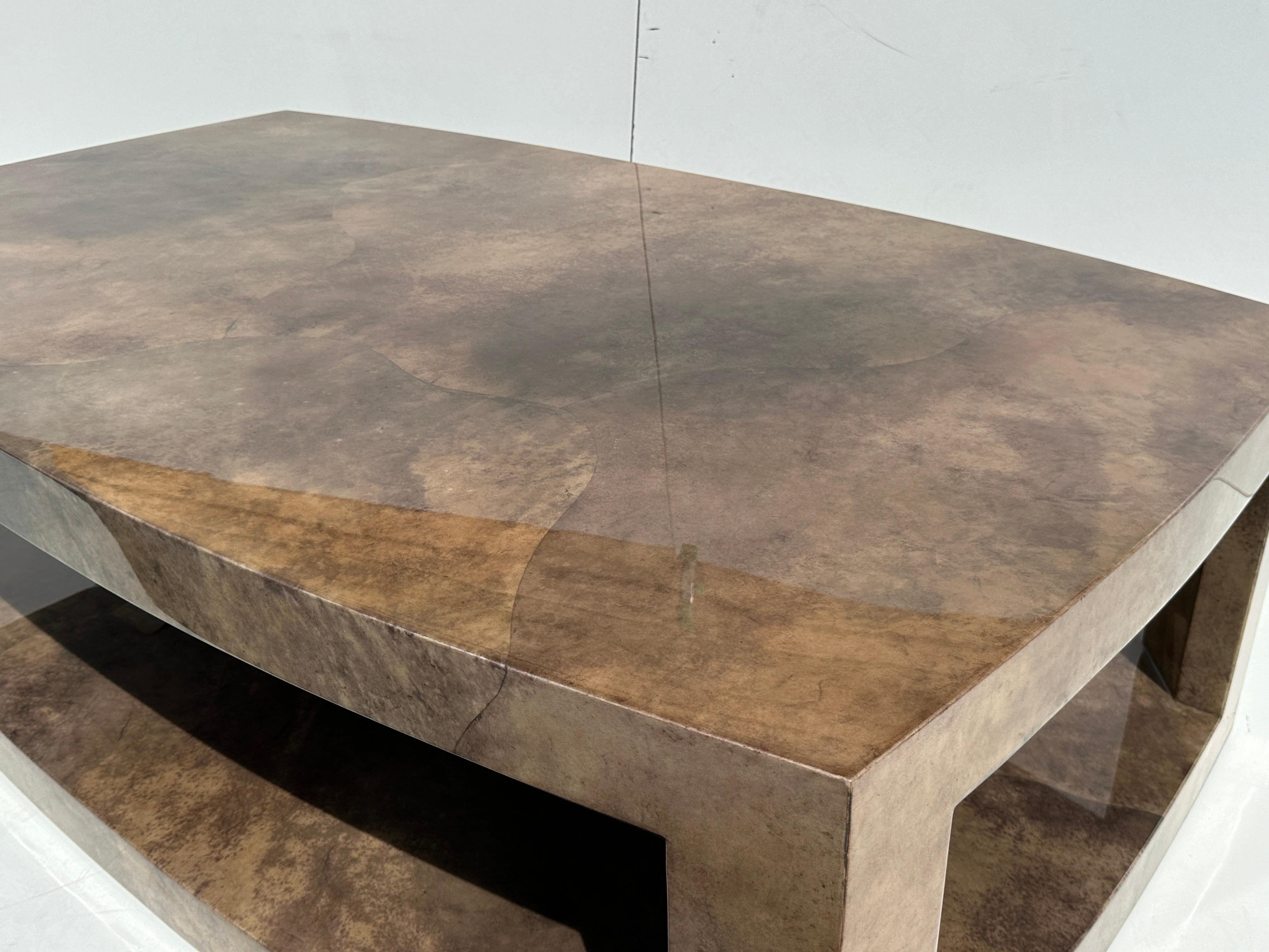 Table basse en parchemin de J. Robert Scott en vente 8