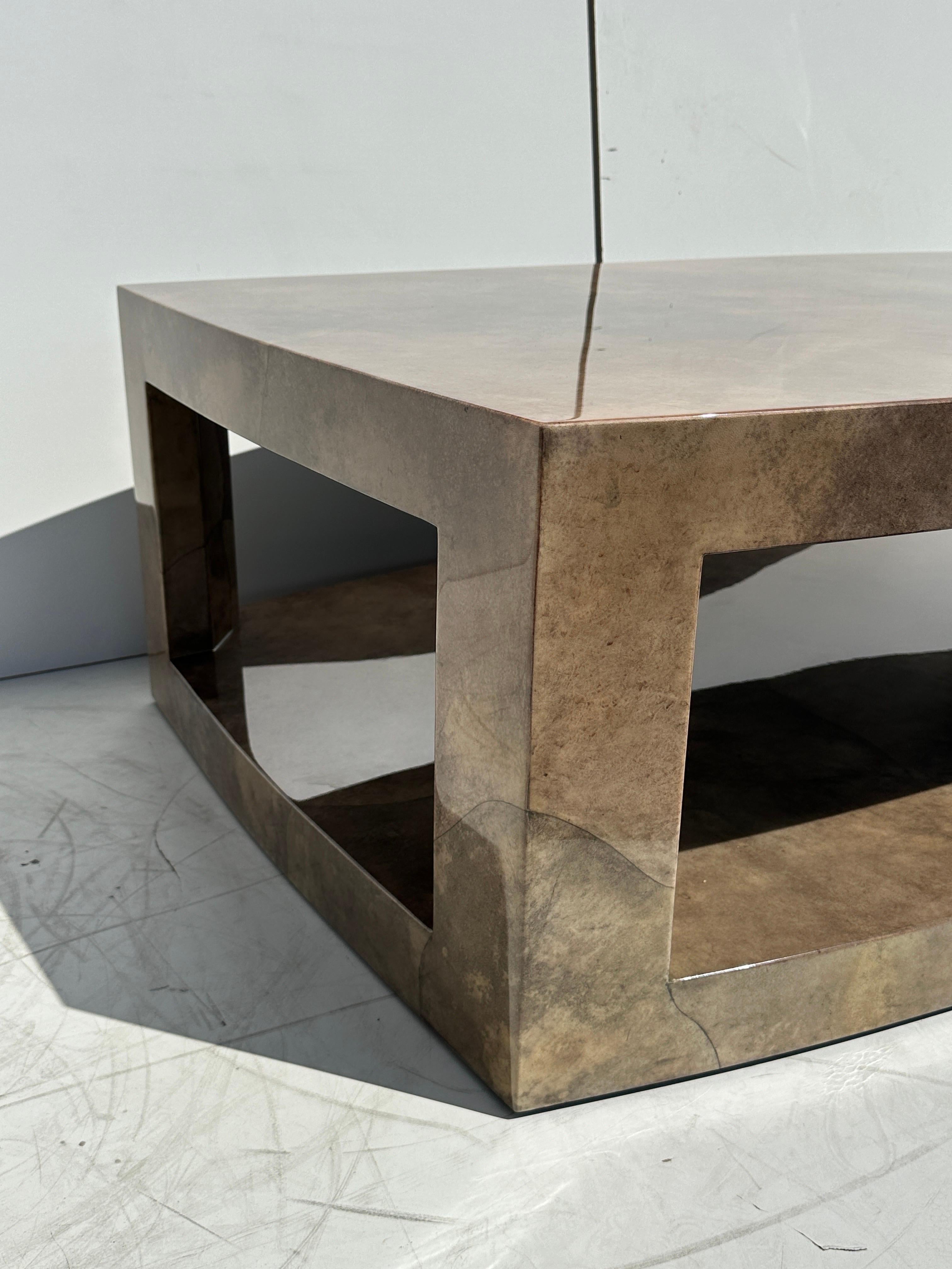 Table basse en parchemin de J. Robert Scott en vente 1