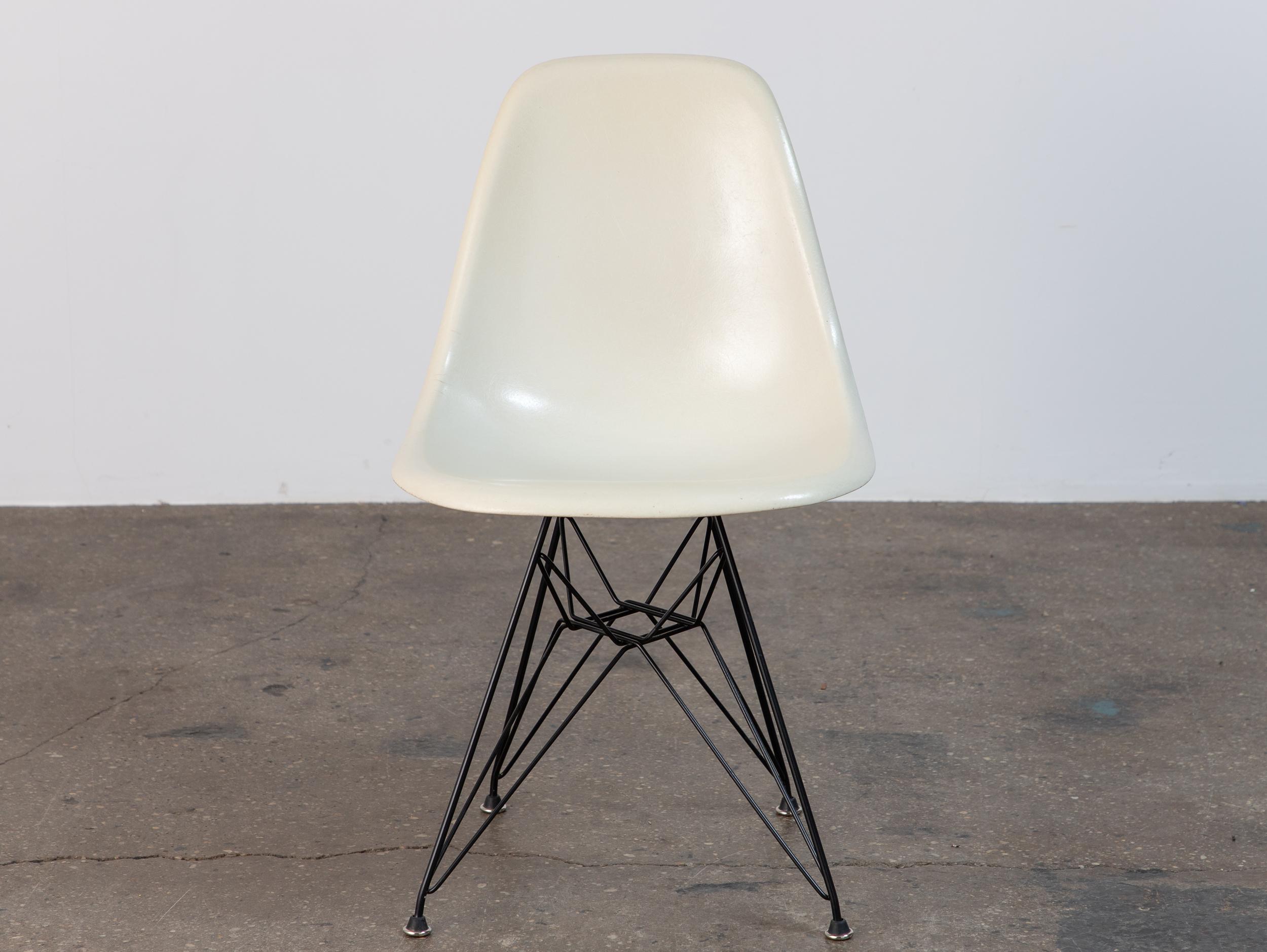 Mid-Century Modern Parchment Eames for Herman Miller Vintage 1960s Fiberglass Shell Chairs For Sale