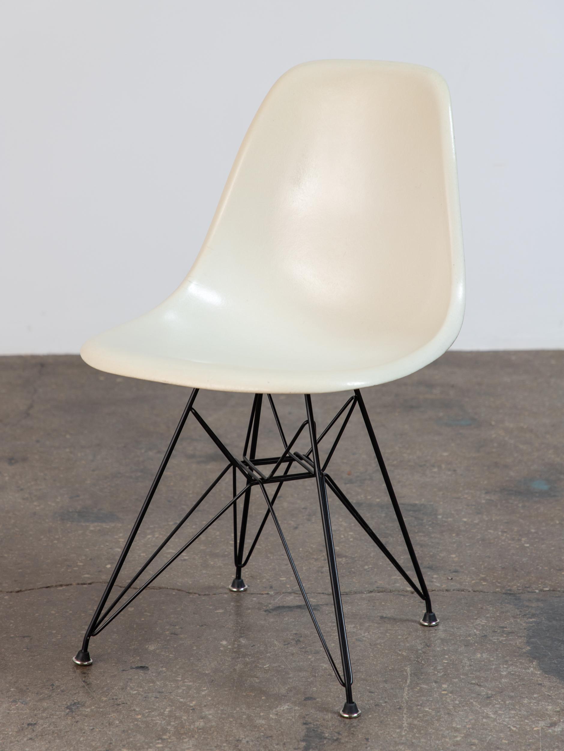 Molded Parchment Eames for Herman Miller Vintage 1960s Fiberglass Shell Chairs For Sale