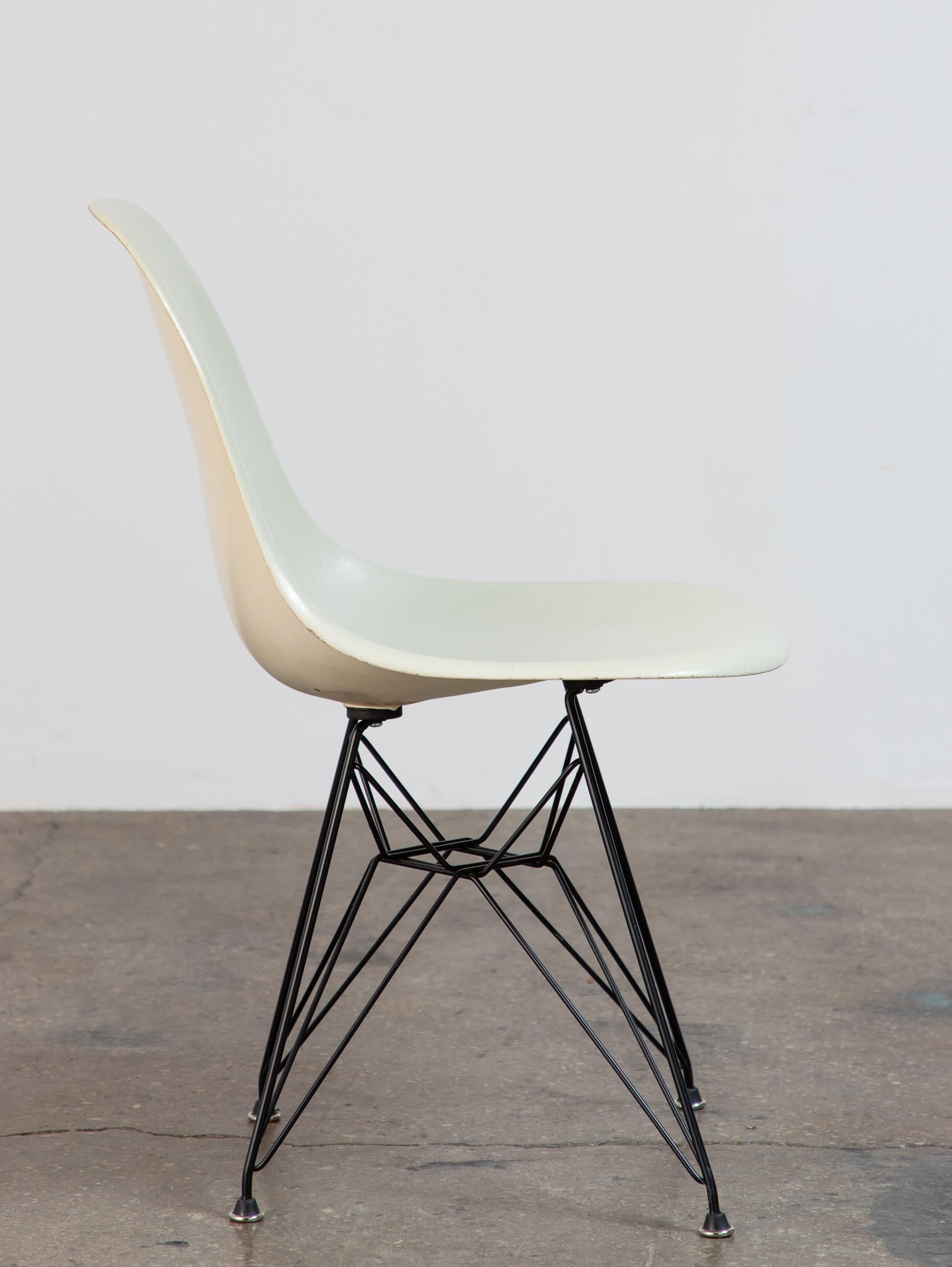 Mid-20th Century Parchment Eames for Herman Miller Vintage 1960s Fiberglass Shell Chairs For Sale