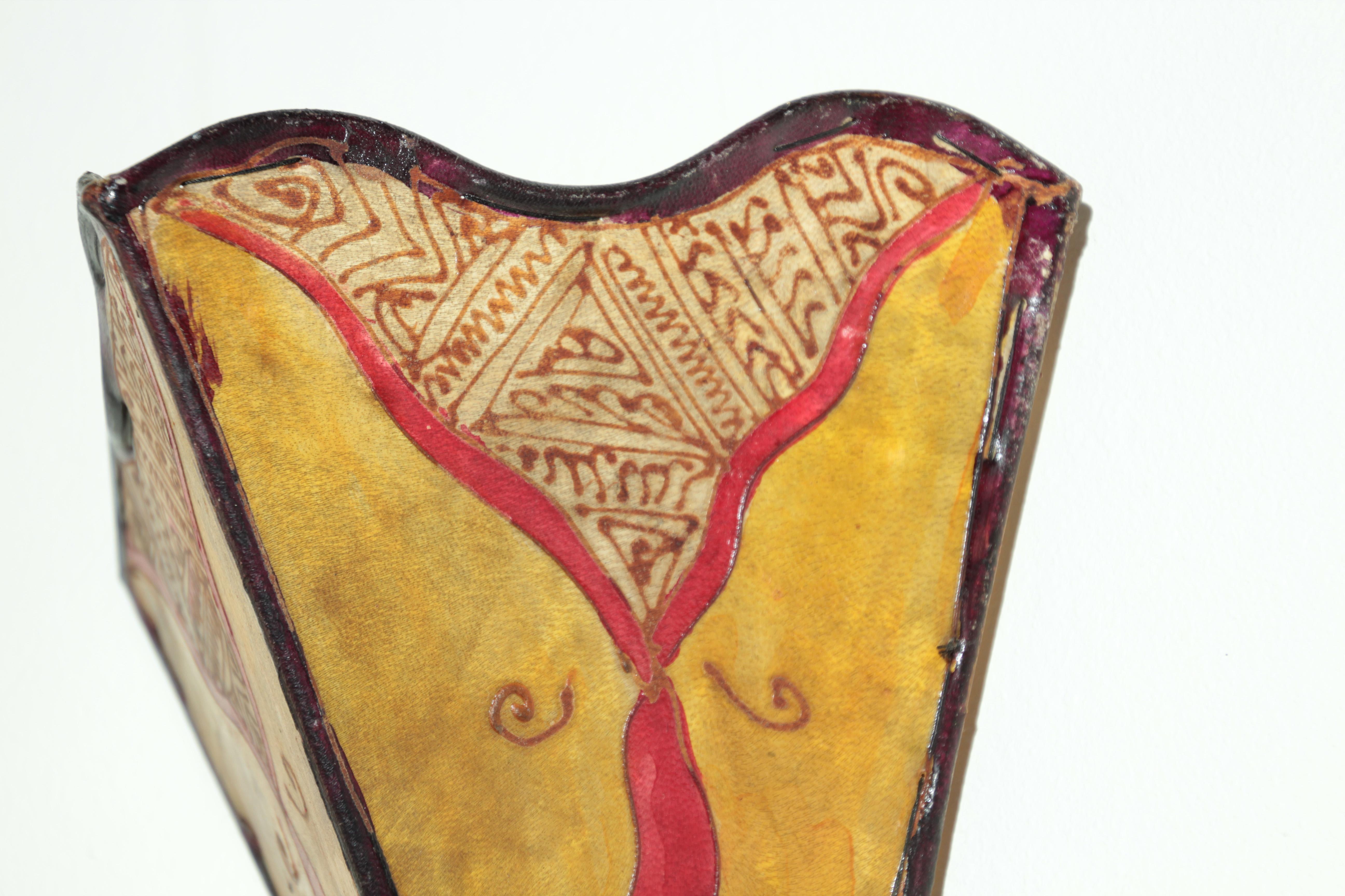 Applique d'arte nordafricana vintage in pergamena In condizioni buone in vendita a North Hollywood, CA