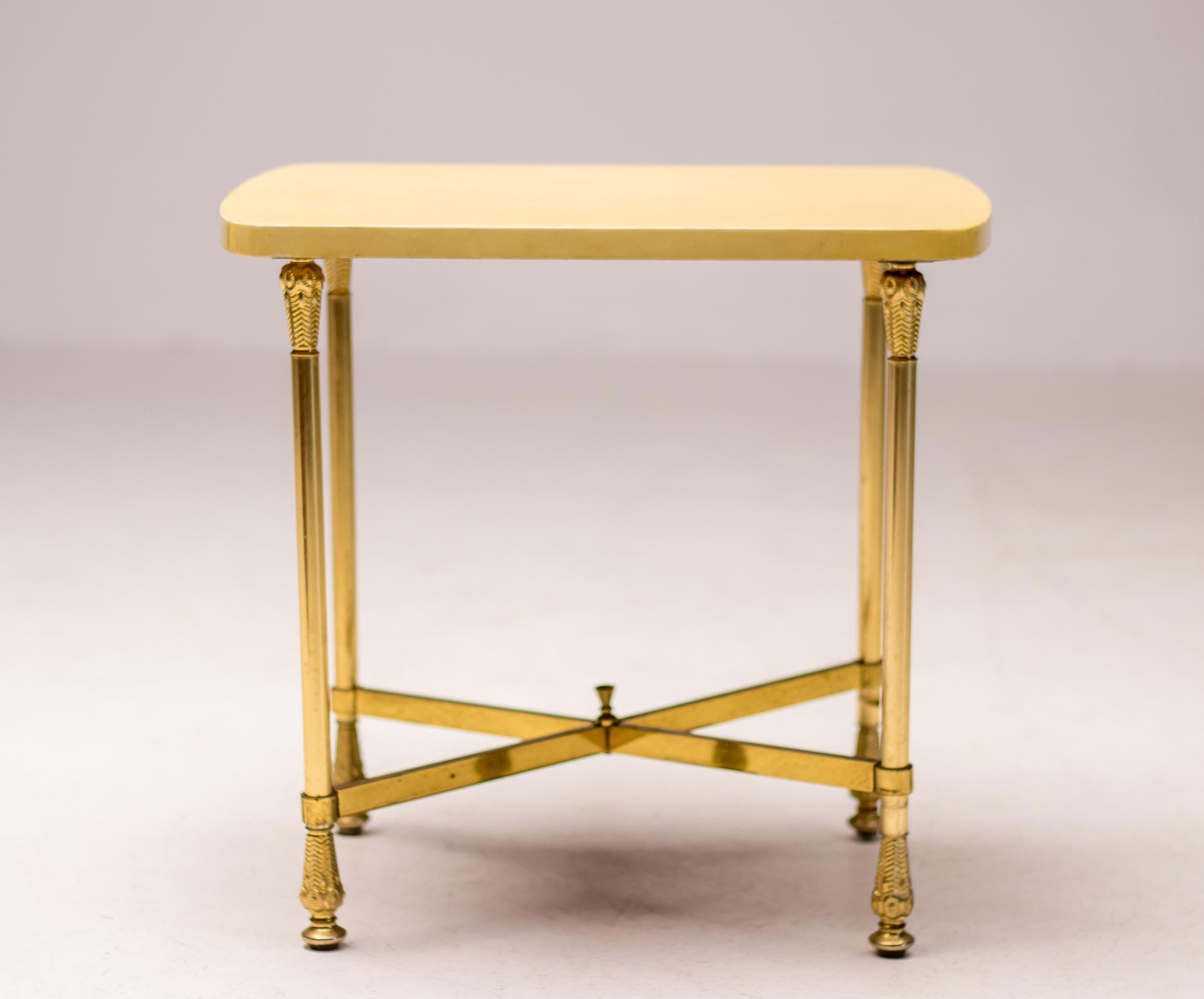 Parchment Side Table by Aldo Tura  In Good Condition For Sale In Dronten, NL
