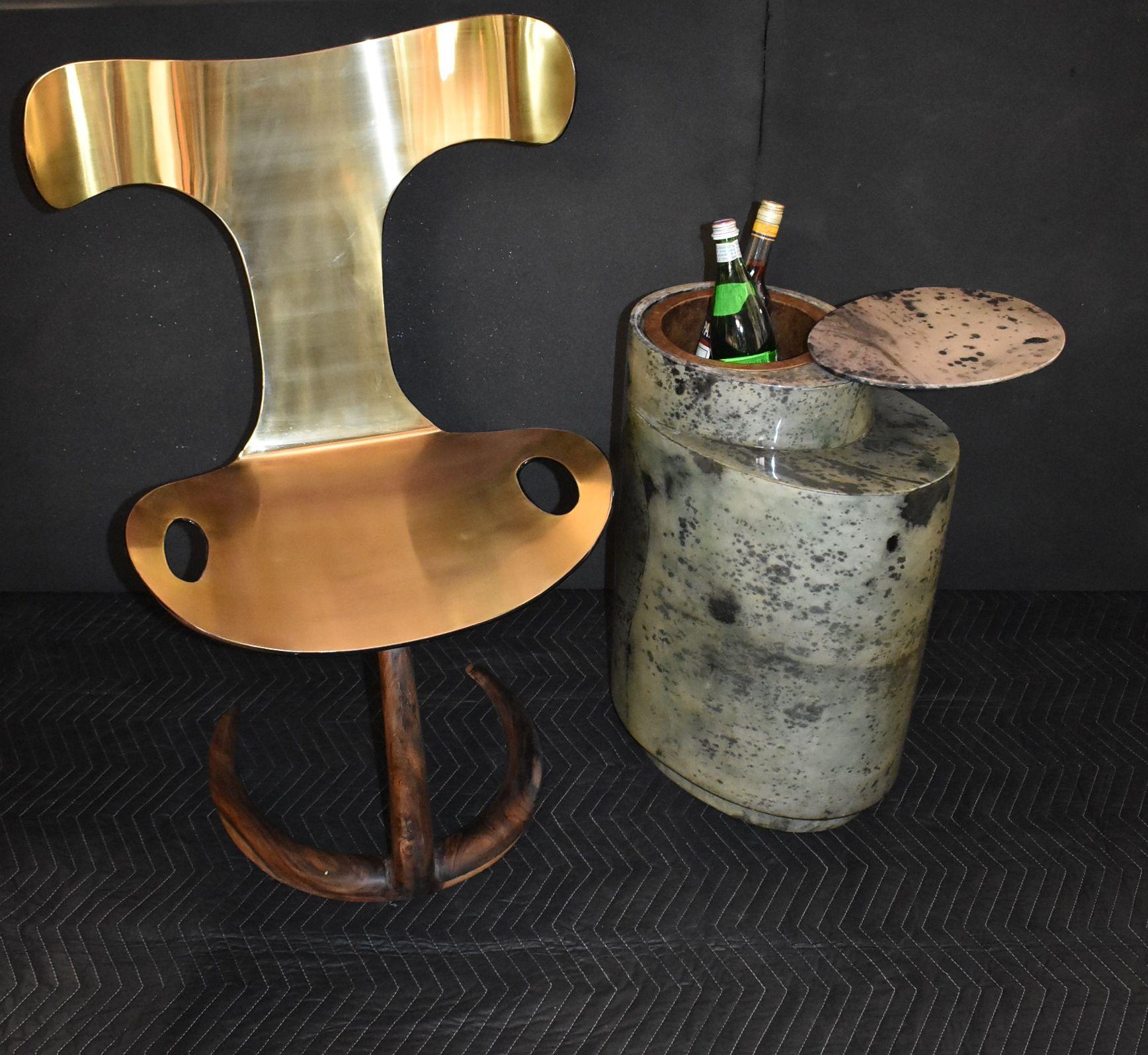 Elegant oval side table integrated ice bucket or vide-poche cover with goatskin. Parchment is in varying shades of light and celadon and natural colors. (High gloss polyester resin filled finish).

Dimension of Ice bucket parchment cover: W 10.5