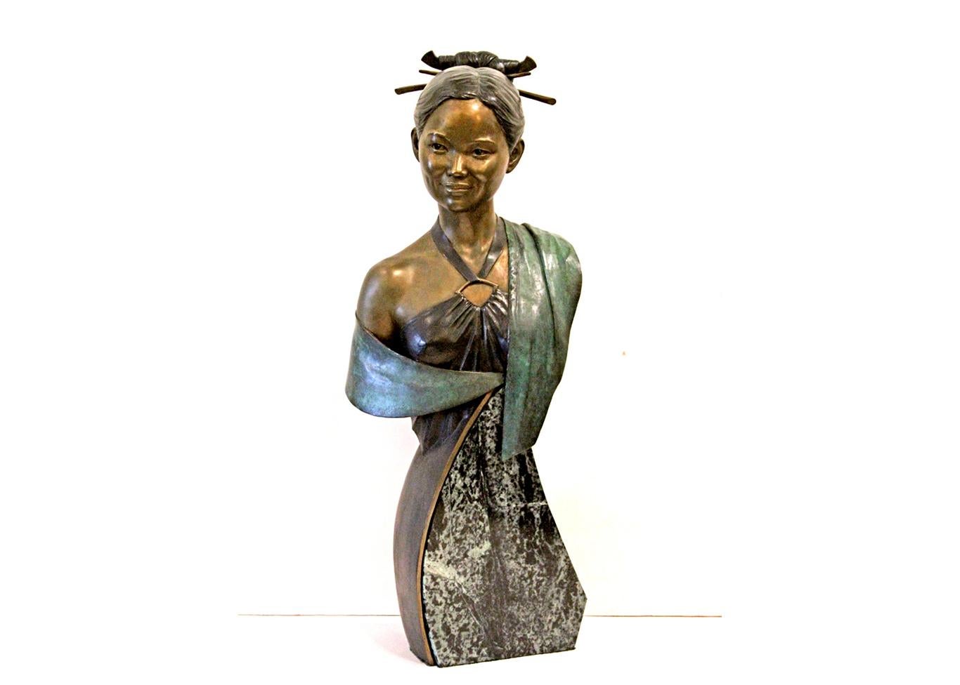 Pardell, Christopher Figurative Sculpture - Beautiful Lady