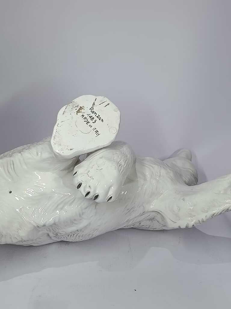 Paar italienische Eisbären aus Keramik von Giuseppe Ronzan, um 1970

Außergewöhnliches Paar handgefertigter italienischer Keramik-Eisbären, die dem berühmten Giuseppe Ronzan (1953-1994) zugeschrieben werden. Diese um 1970 in Italien hergestellten
