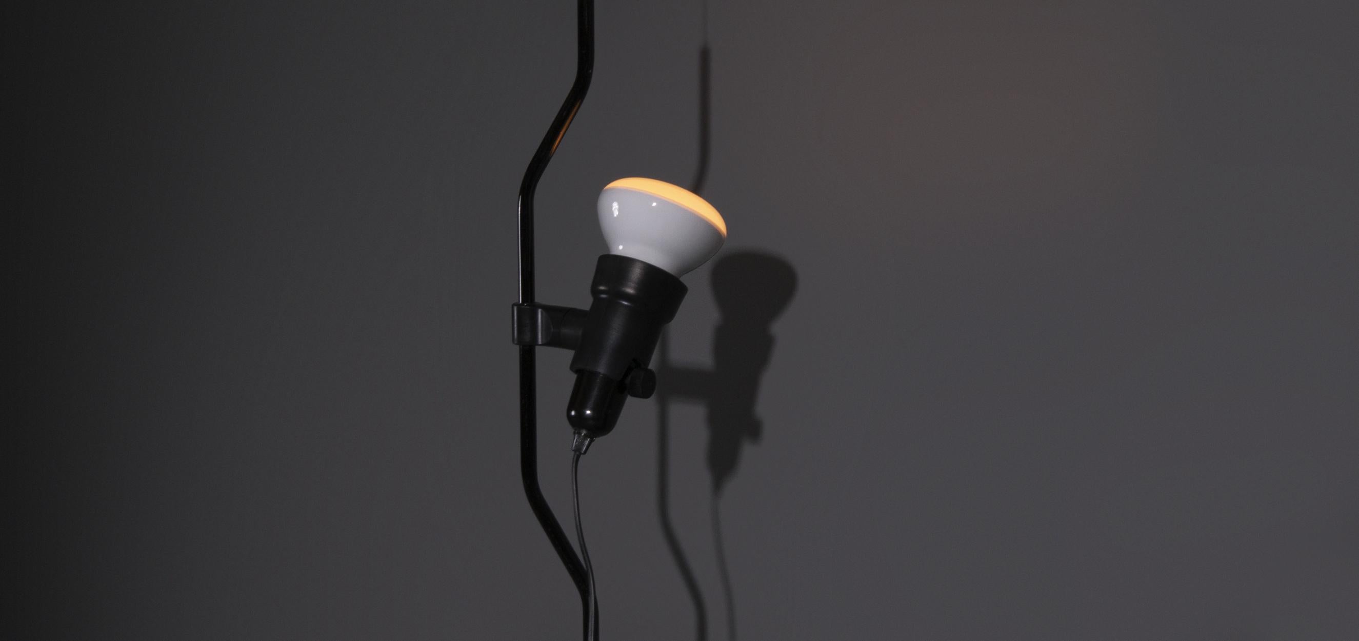 Fin du 20e siècle Lampe suspendue Parentesi de Flos avec gradateur, Italie, années 1970 en vente