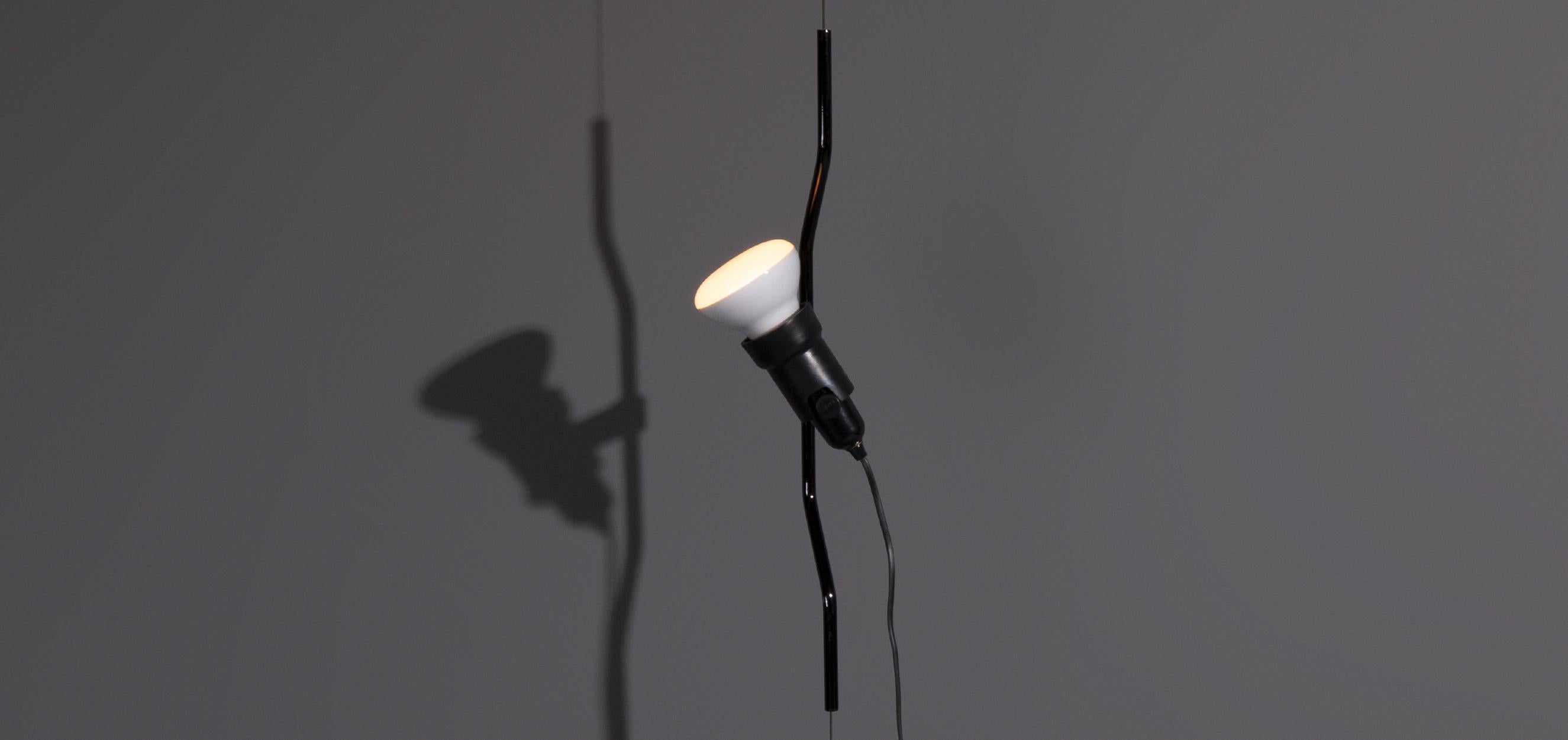 Métal Lampe suspendue Parentesi de Flos avec gradateur, Italie, années 1970 en vente