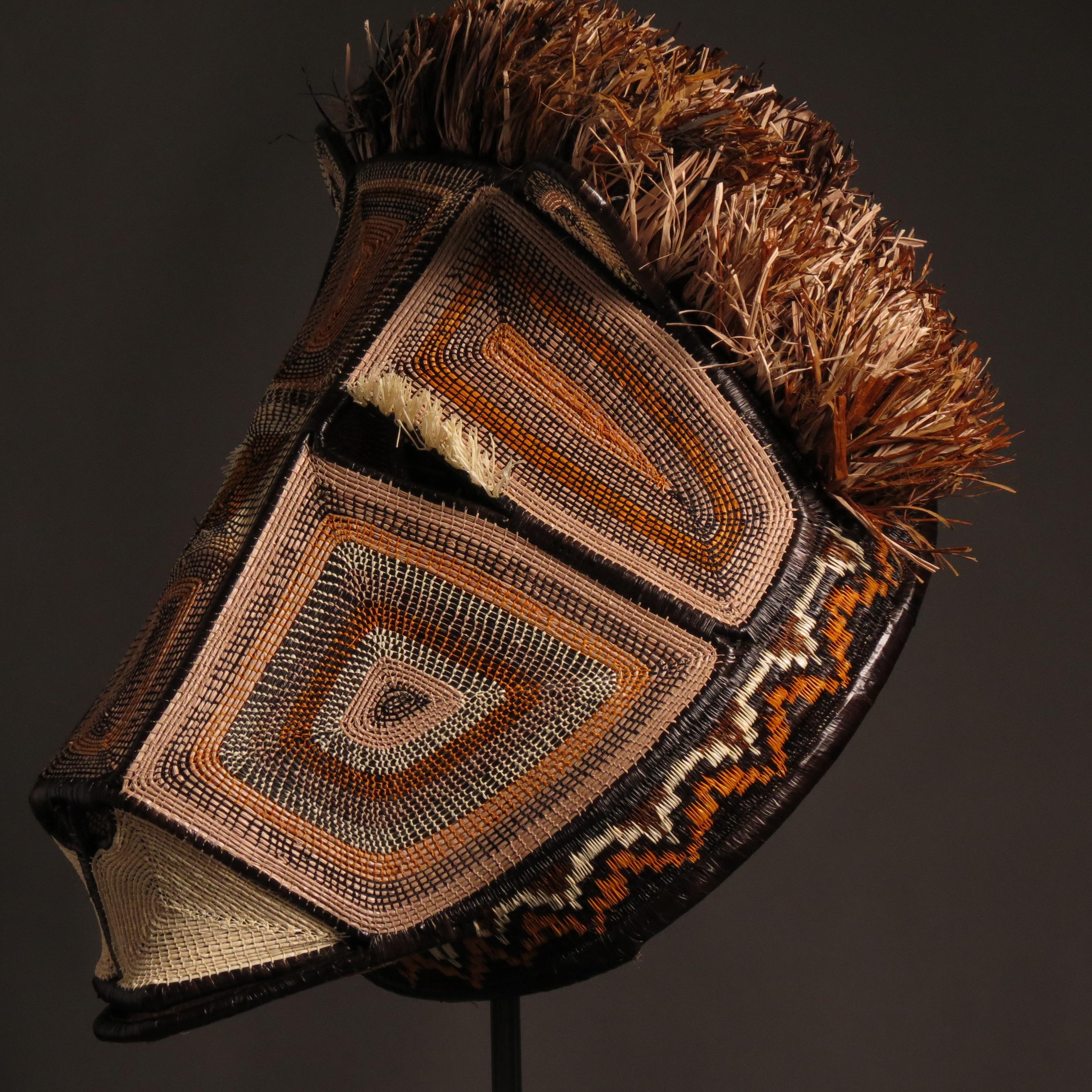 Shamanische Maske aus dem Regenwald Pargo (Panamaisch) im Angebot