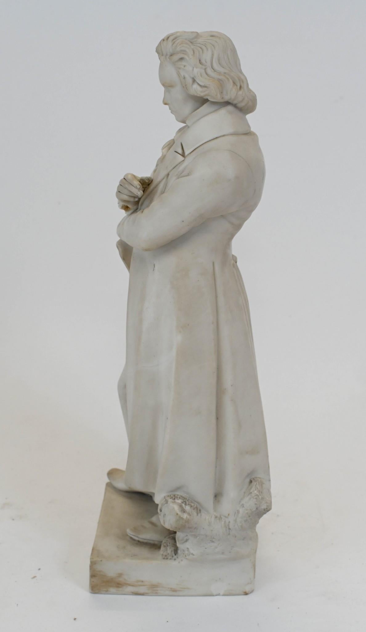 Fine XIX secolo Statua di Beethoven in porcellana Parian 1880 Compositore tedesco in vendita