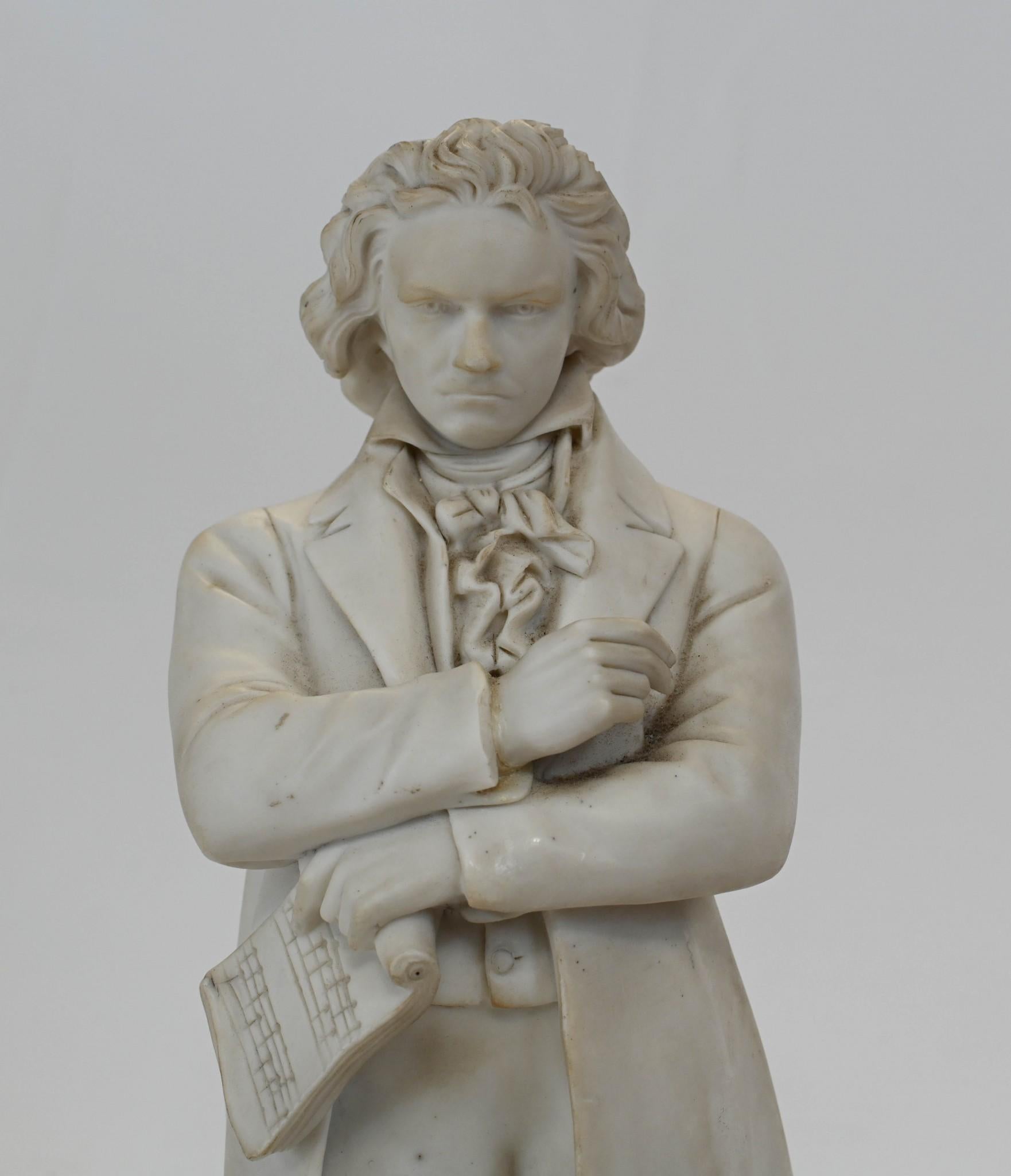 Statua di Beethoven in porcellana Parian 1880 Compositore tedesco in vendita 3