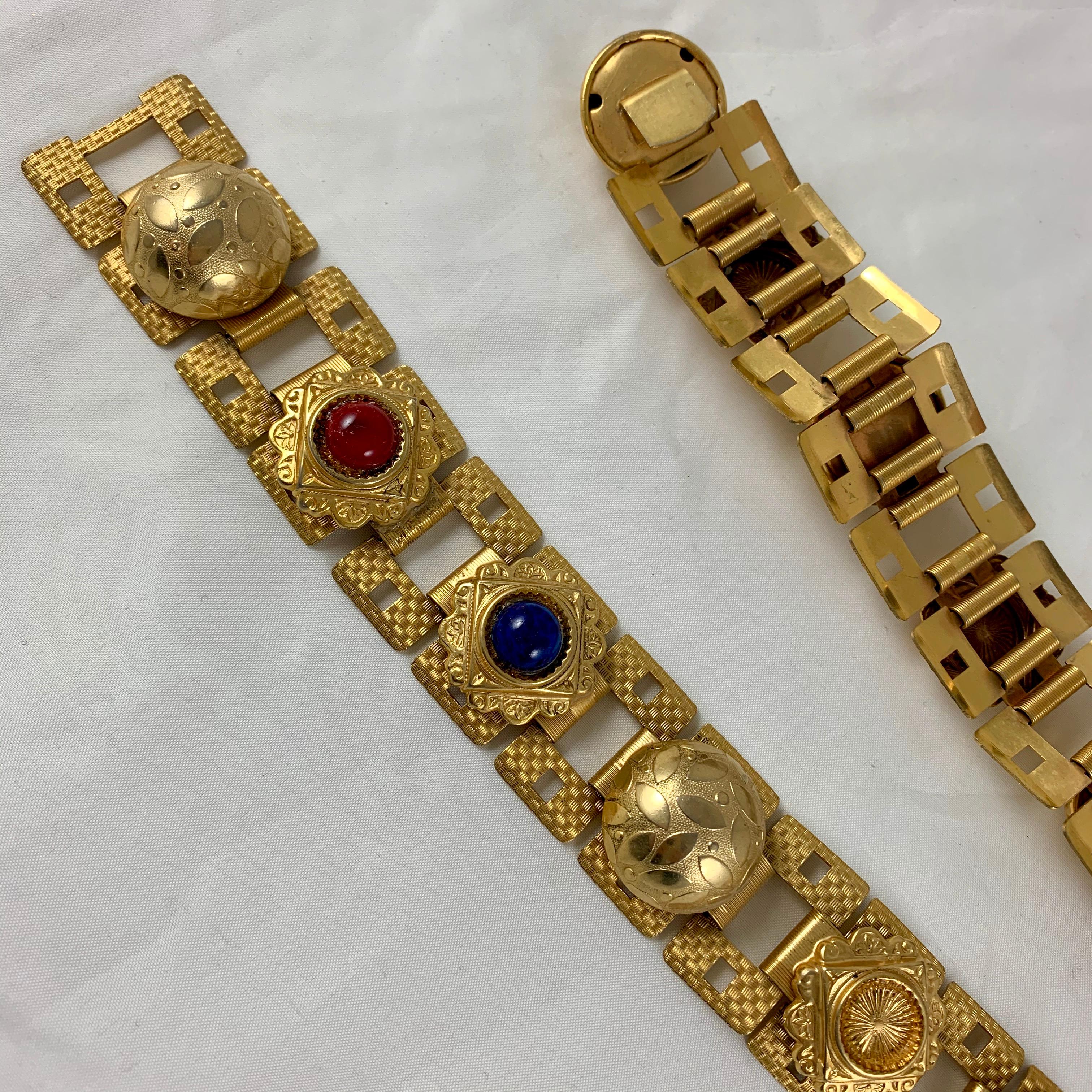 Paris 1960s Era Gold-Tone Metal and Bakelite Jeweled Medallion Handmade Belt For Sale 6